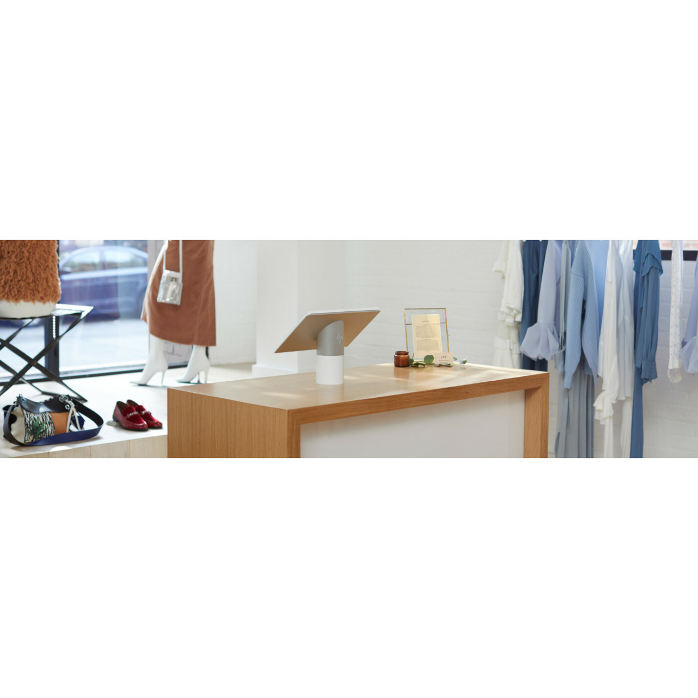 HP ElitePOS 10TW LCD Touchscreen Monitor - 16:10 - 25 ms - 10.1" Viewable - Projected Capacitive - Multi-touch Screen - 1280 x 800 - WXGA - 16.1 Million Colors - 500 Nit - LED Backlight - USB Type-C - Ceramic White - 3 Year — alternate image2