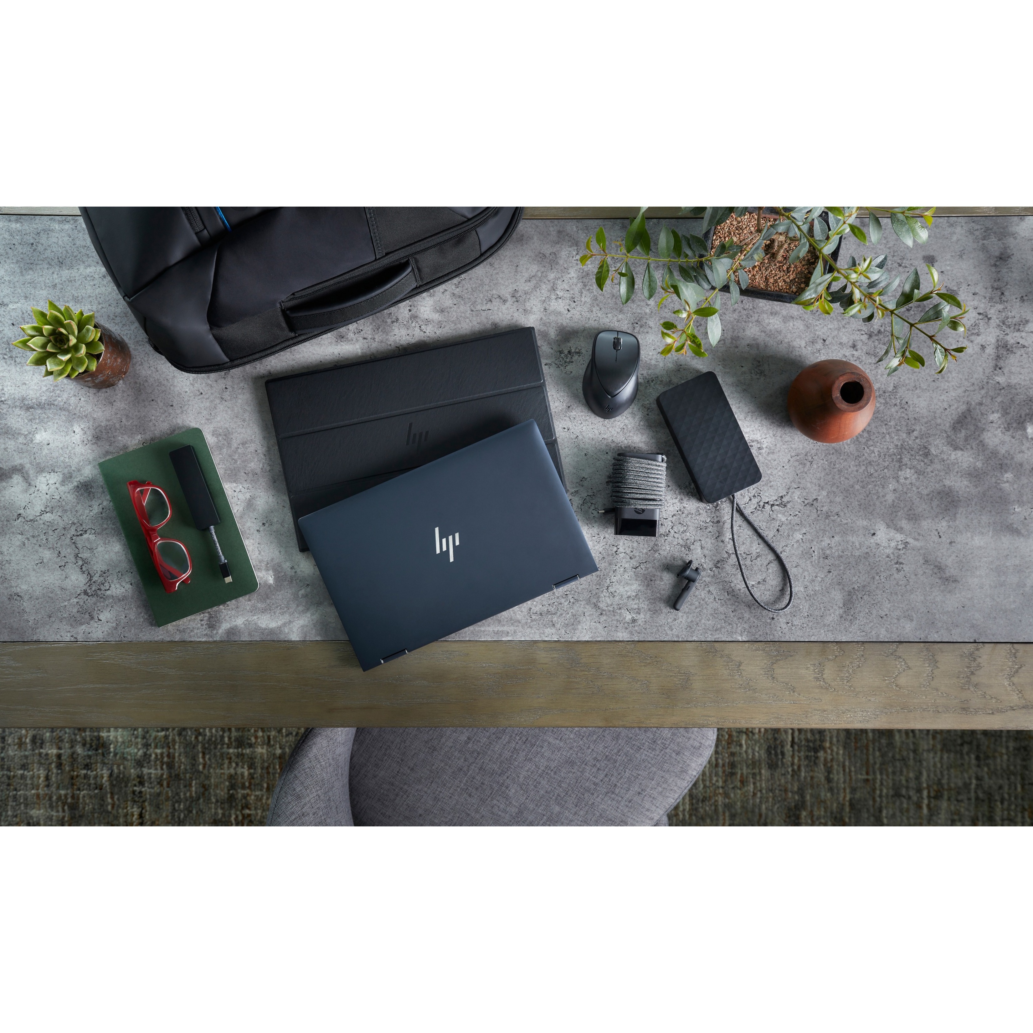 HP Elite Dragonfly 13.3" Touchscreen Convertible 2 in 1 Notebook - Intel Core i7 8th Gen i7-8665U - 16 GB - 256 GB SSD - English Keyboard - LTE Advanced - Intel UHD Graphics 620 - In-plane Switching (IPS) Technology, BrightView - 4G — alternate image5