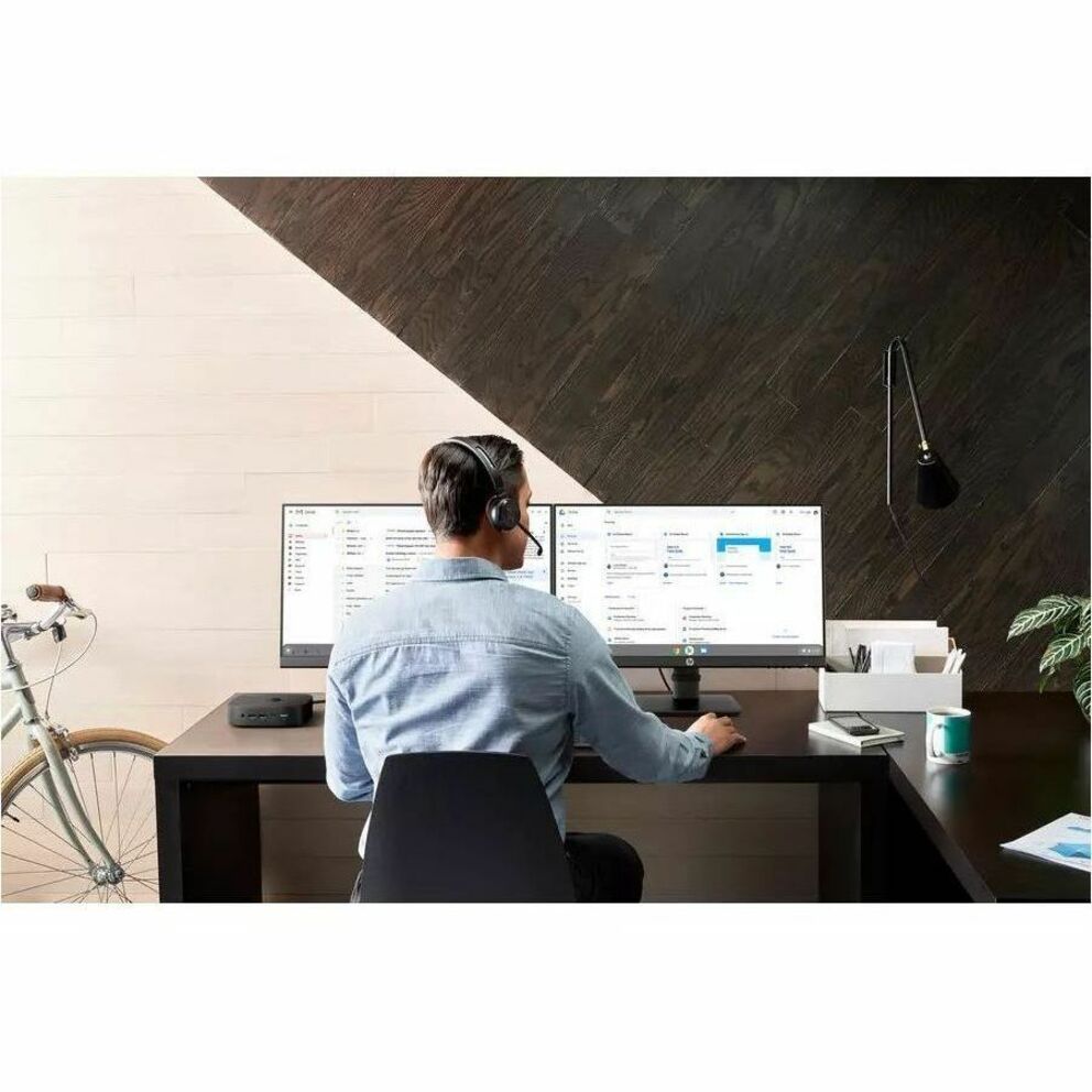 HP Chromebox G3 Chromebox - Intel Celeron 5205U - 4 GB - 32 GB Flash Memory Capacity - Mini PC - ChromeOS — life style