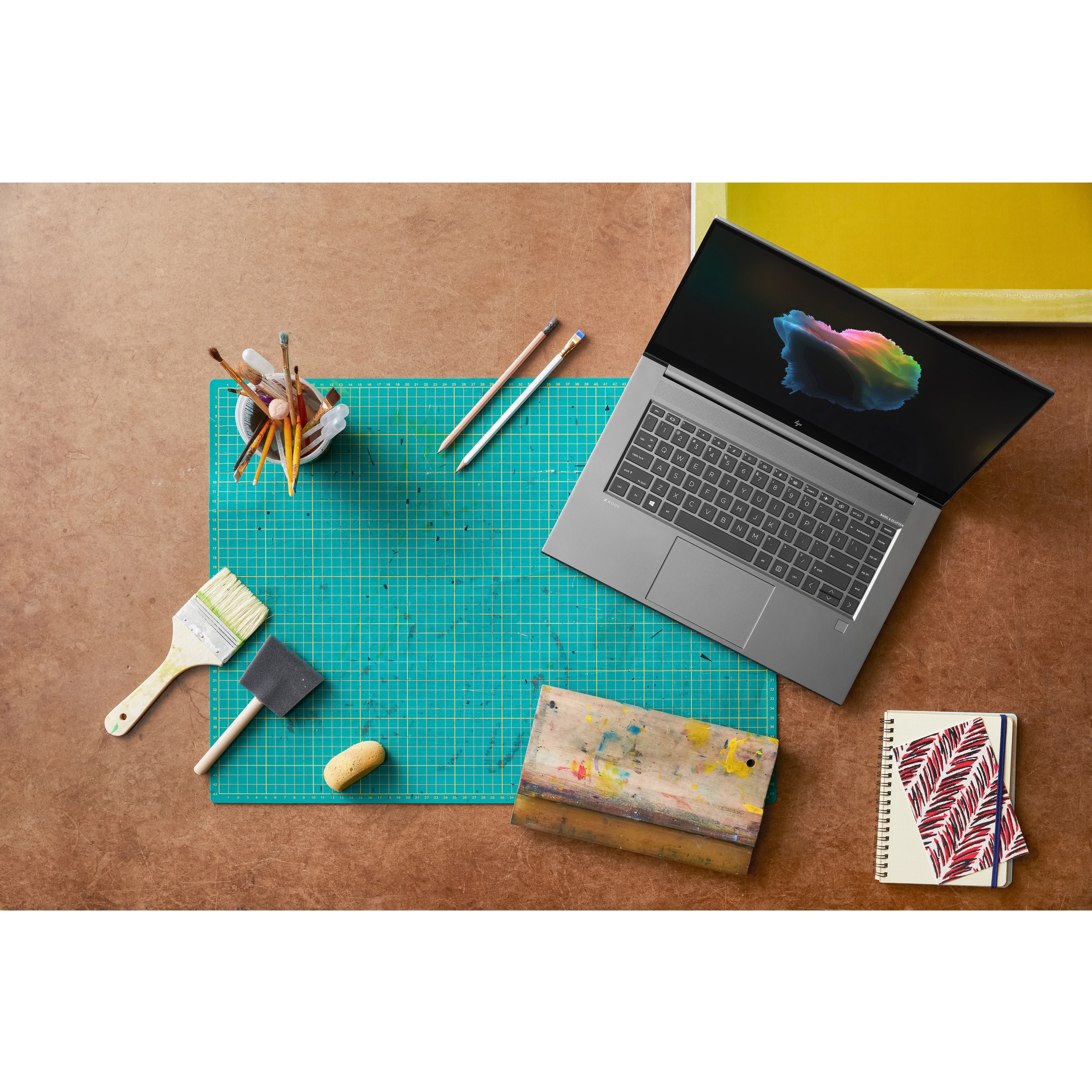HP ZBook Studio G7 15.6" Notebook - Intel Core i7 10th Gen i7-10850H - 32 GB - 512 GB SSD — alternate image2