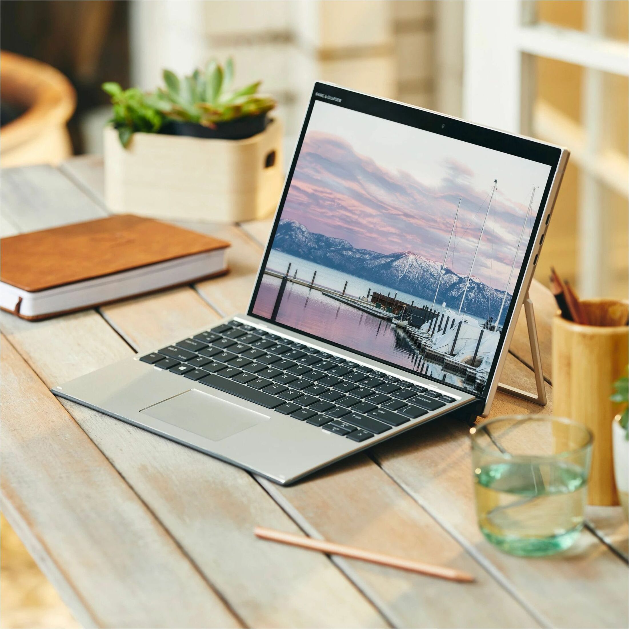 HP Elite x2 G8 13" 2 in 1 Notebook - Intel Core i7 11th Gen i7-1185G7 - 16 GB - 512 GB SSD — alternate image5