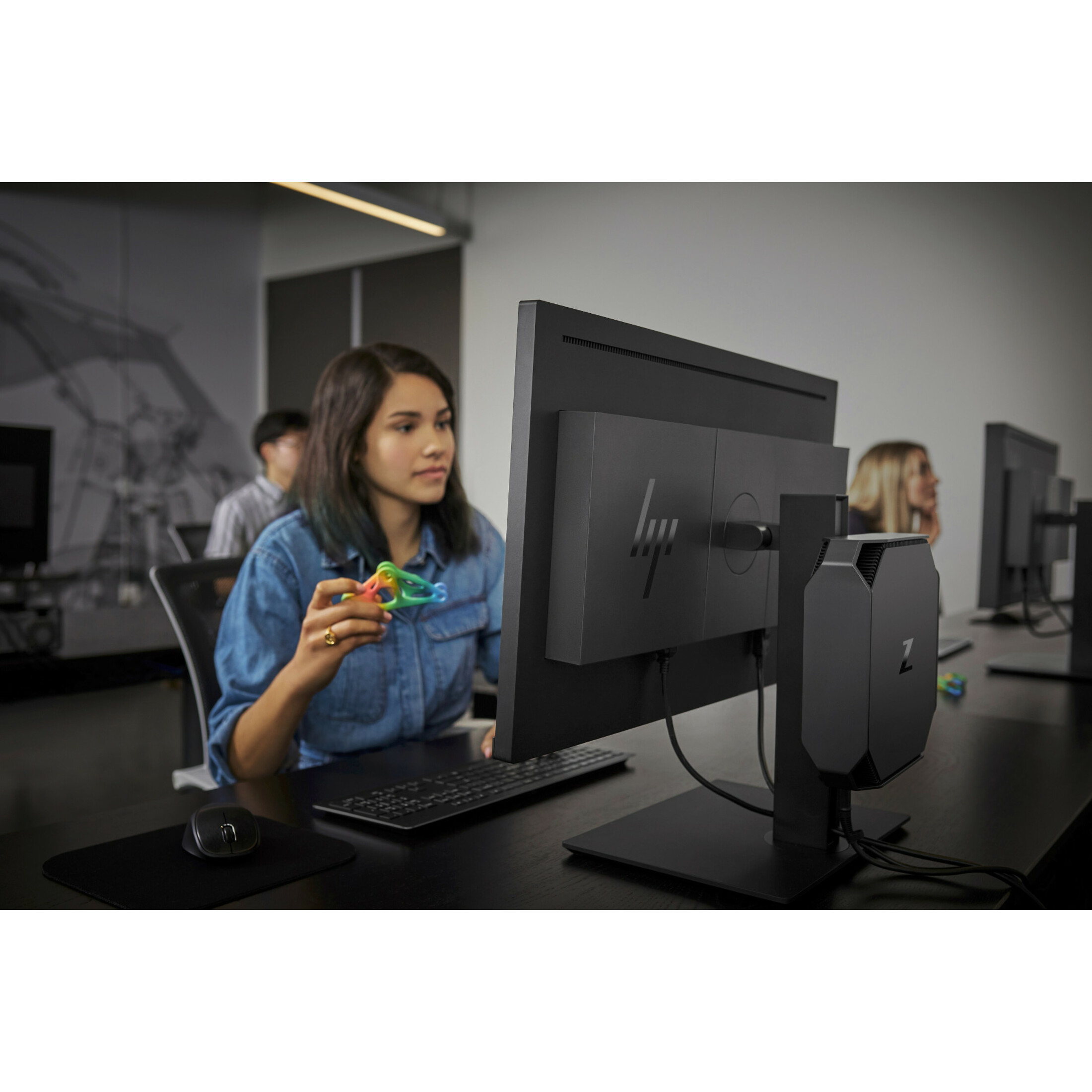 HP Z2 Mini G5 Workstation - 1 Xeon W-1250 - vPro Technology - 16 GB - 256 GB SSD - Mini PC - Intel W480 Chip - Serial ATA/600 Controller - 0, 1 RAID Levels - Intel Optane Memory Ready - Gigabit Ethernet — life style