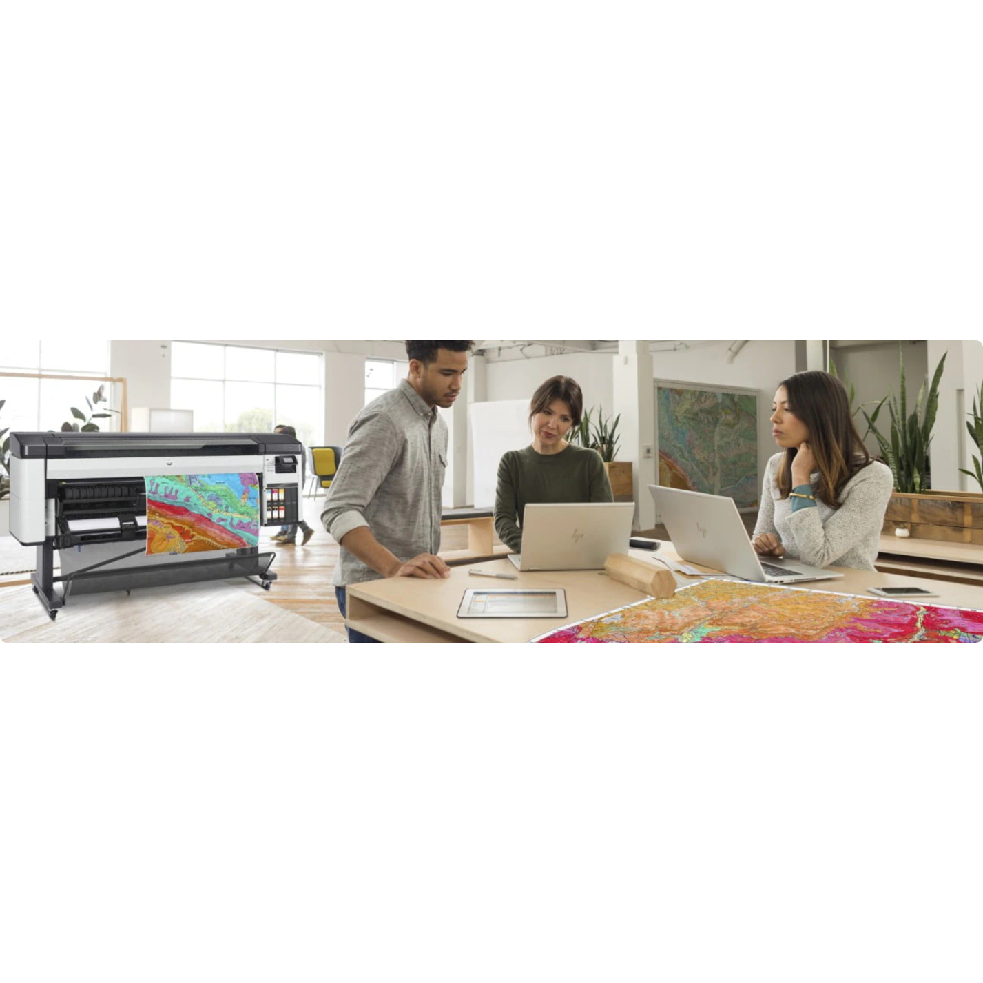 HP Designjet Z6 Inkjet Large Format Printer - 64" Print Width - Color - 6 Color(s) - 1054.9 ft²/h Color Speed - 2400 x 1200 dpi - Ethernet - Plain Paper, Coated Paper, Glossy Paper, Roll Paper — life style