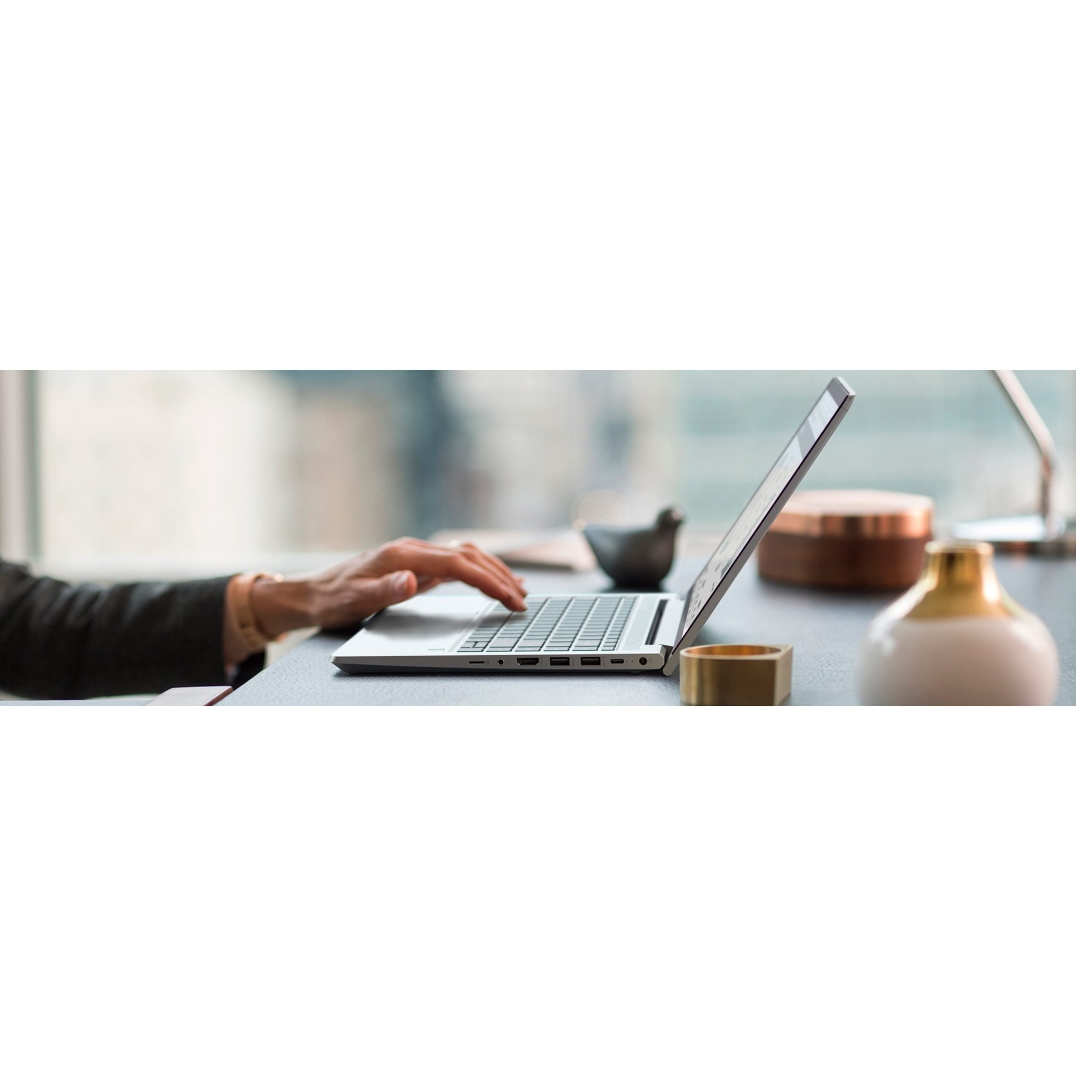 HP ProBook 640 G8 14" Notebook - 60 Hz - Intel Core i5 11th Gen i5-1145G7 - 4 GB - 128 GB SSD - Intel Chip - 12.75 Hours Battery Run Time — life style