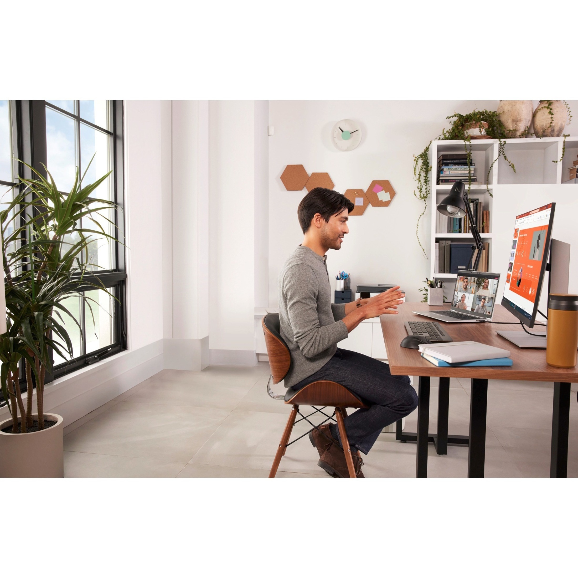 HP EliteBook 845 G8 14" Notebook - Full HD - AMD Ryzen 7 PRO 5850U - 16 GB - 256 GB SSD - AMD Chip - 1920 x 1080 - AMD Radeon Graphics - In-plane Switching (IPS) Technology — life style