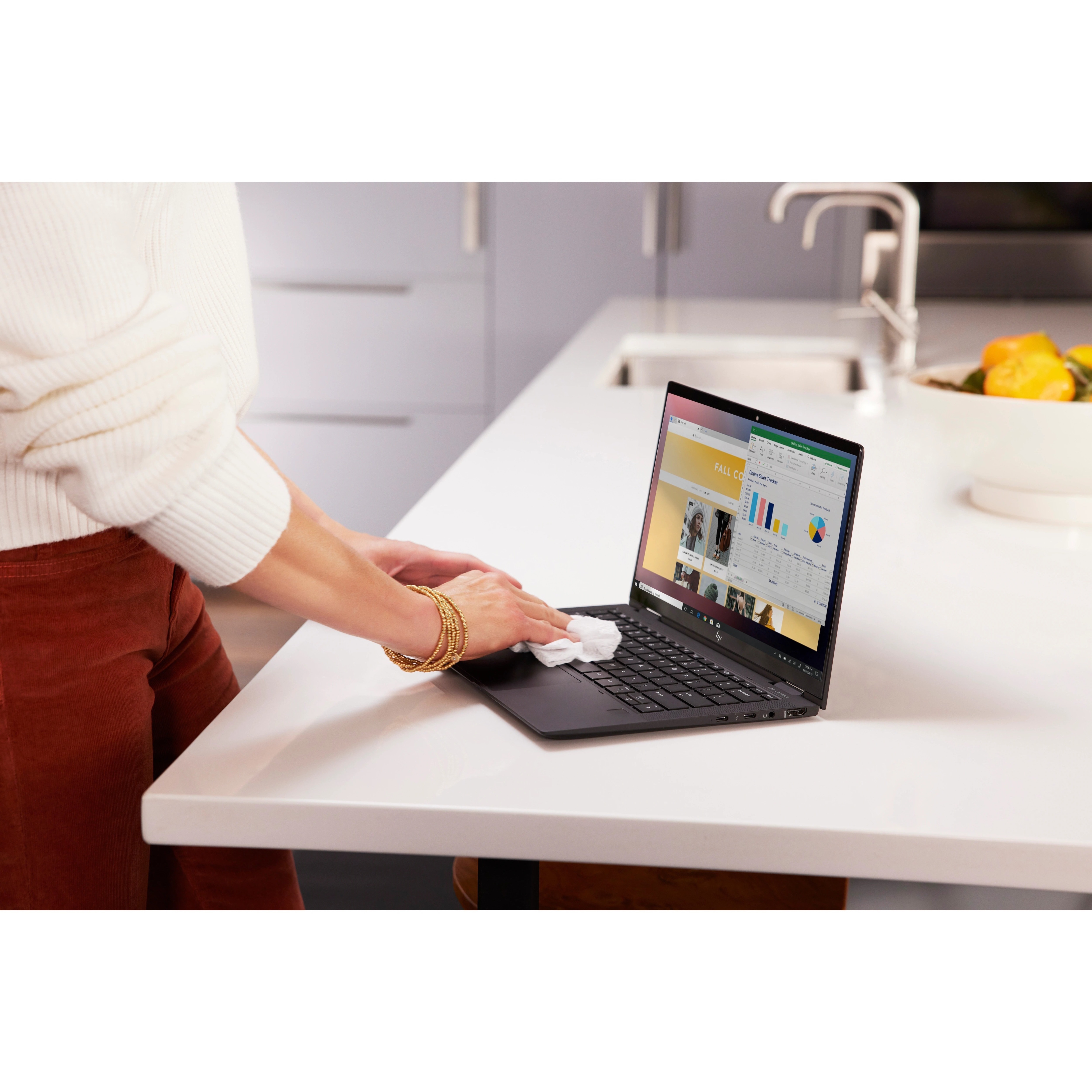 HP Elite Dragonfly Max 13.3" Touchscreen Convertible 2 in 1 Notebook - Full HD - 60 Hz - Intel Core i7 11th Gen i7-1185G7 - vPro Technology - 32 GB - 512 GB SSD - Sparkling Black - Intel Chip - 1920 x 1080 - Intel Iris Xe Graphics - In-plane Switching (IPS) Technology, BrightView, Sure View - IEEE 802.11 a/b/g/n/ac/ax Wireless LAN Standard — alternate image4