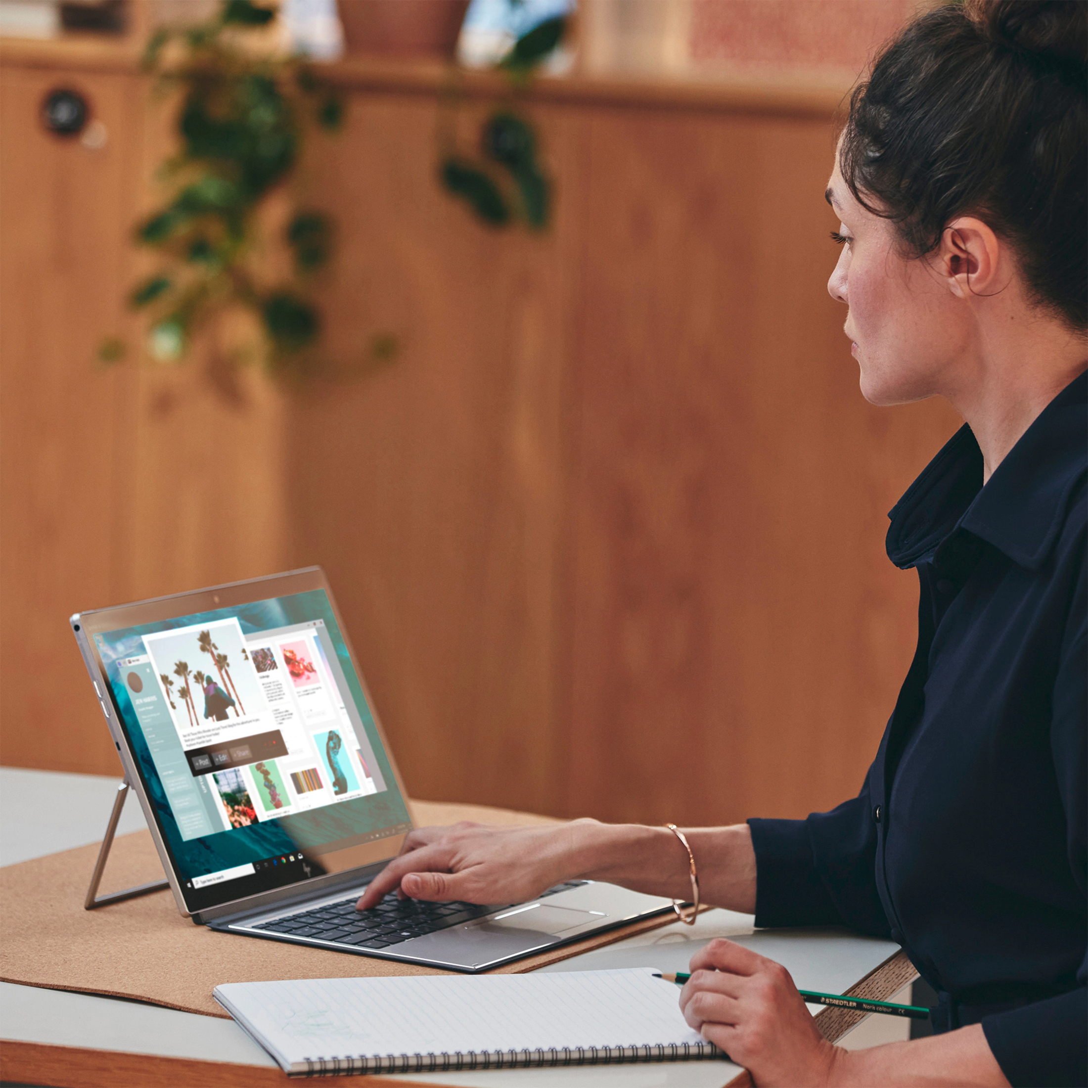 HP Elite x2 G8 13" Touchscreen Detachable 2 in 1 Notebook - WUXGA - 60 Hz - Intel Core i5 11th Gen i5-1145G7 - 16 GB - 256 GB SSD - Intel Chip - LTE Advanced - 1920 x 1280 - Intel Iris Xe Graphics - BrightView, In-plane Switching (IPS) Technology - Front Camera/Webcam - 4G — life style