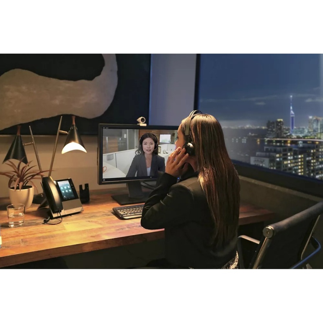 Poly Voyager Focus 2 USB-A With Charge Stand Headset - Microsoft Teams Certification - Siri, Google Assistant - Stereo - USB Type A - Wired/Wireless - Bluetooth - 298.6 ft - 20 Hz to 20 kHz - Over-the-head, On-ear - Binaural - Supra-aural - 4.92 ft Cable - MEMS Technology, Electret Condenser, Noise Cancelling Microphone - Black — alternate image2