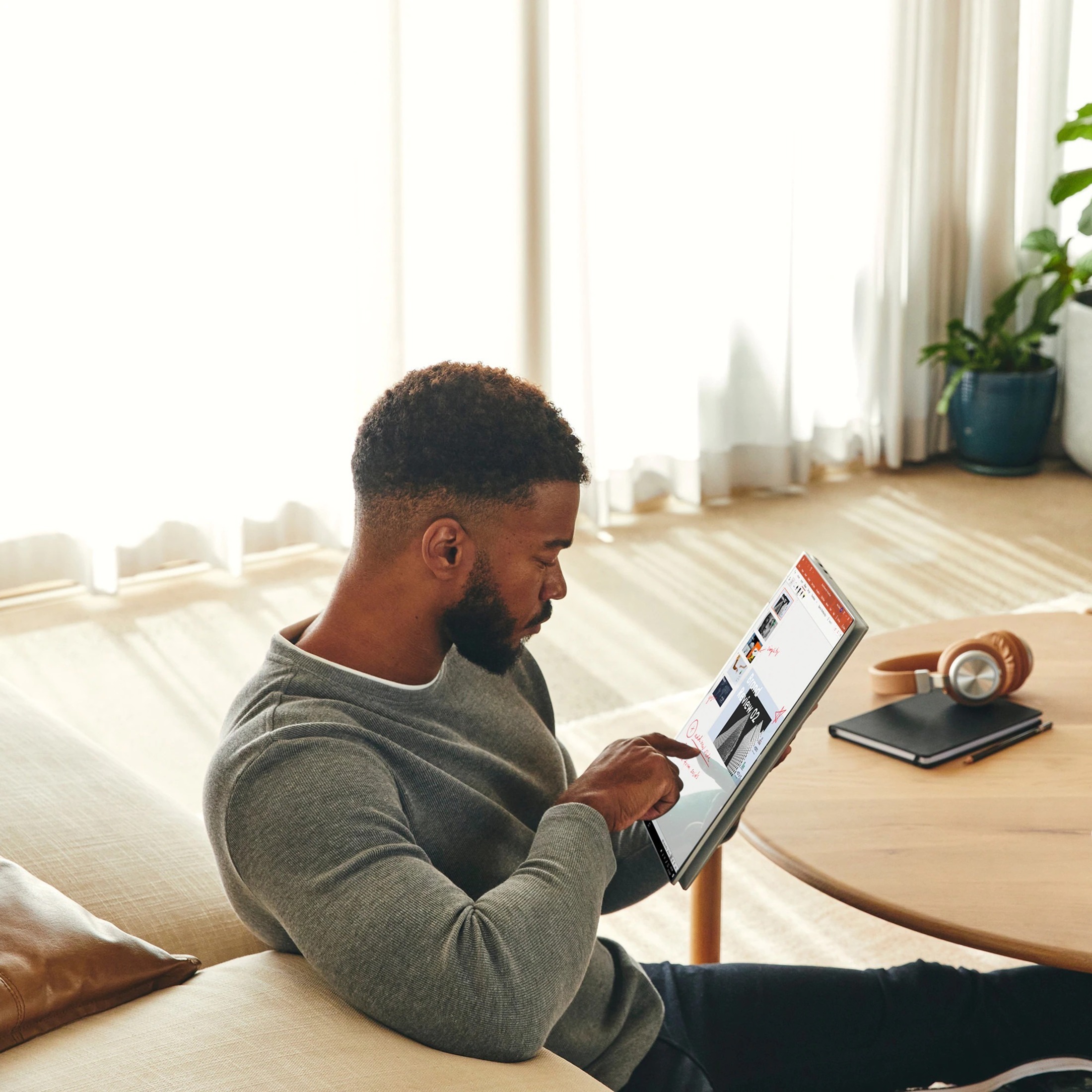 HP EliteBook x360 830 G8 13.3" Touchscreen Convertible 2 in 1 Notebook - 4G - Full HD - 60 Hz - Intel Core i5 11th Gen i5-1145G7 - vPro Technology - 16 GB - 256 GB SSD - Intel Chip - LTE Advanced - 1920 x 1080 - Intel Iris Xe Graphics - In-plane Switching (IPS) Technology - 13.25 Hours Battery Run Time - IEEE 802.11a/b/g/n/ac Wireless LAN Standard — alternate image1