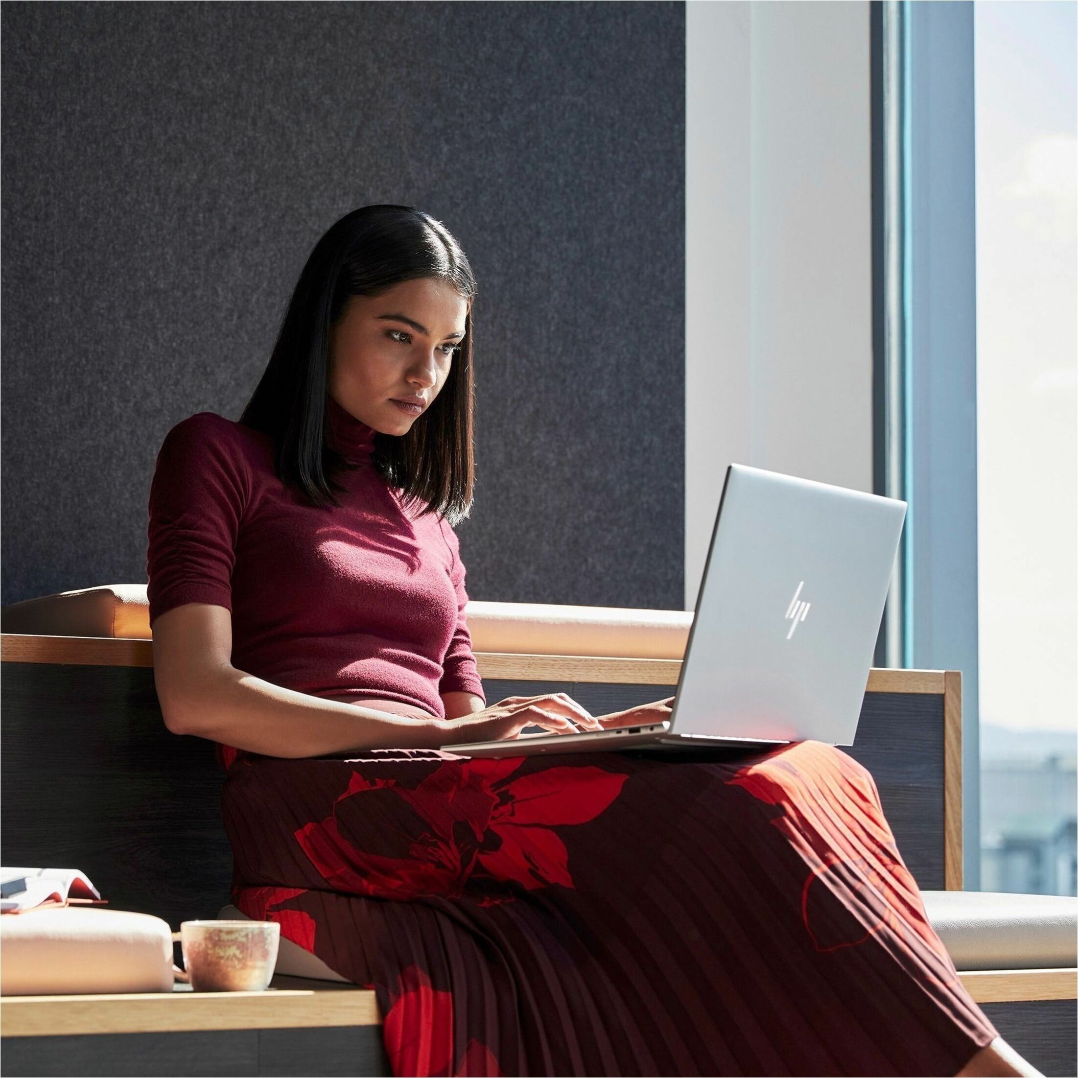 HP EliteBook 865 G9 16" Notebook - WUXGA - 60 Hz - AMD Ryzen 5 PRO 6650U - 16 GB - 512 GB SSD - AMD Chip - 1920 x 1200 - AMD Radeon Graphics - In-plane Switching (IPS) Technology - IEEE 802.11ax Wireless LAN Standard — alternate image5