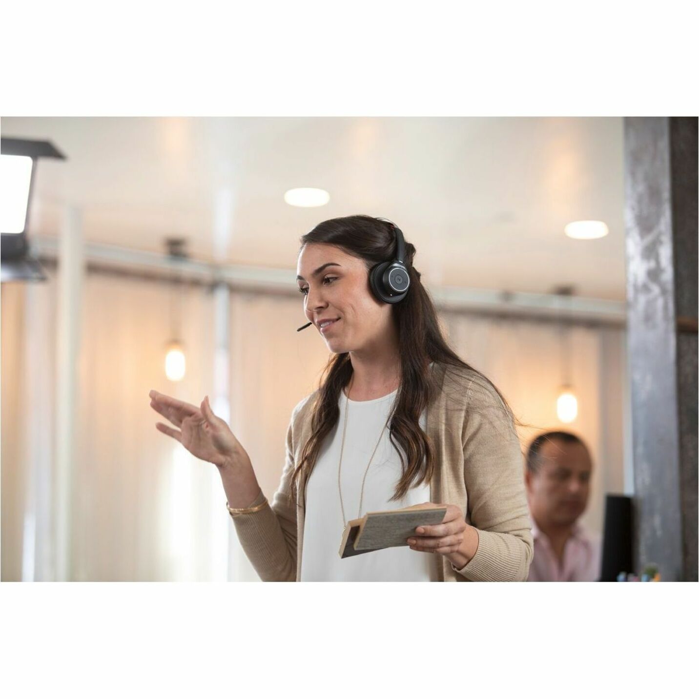 Poly Voyager Focus B825 UC Headset - Google Assistant, Siri - Stereo - USB Type A - Wireless - Bluetooth - 98.4 ft - 20 Hz to 20 kHz - On-ear, Over-the-head - Binaural - Supra-aural - Electret Condenser, MEMS Technology Microphone - Black — alternate image2