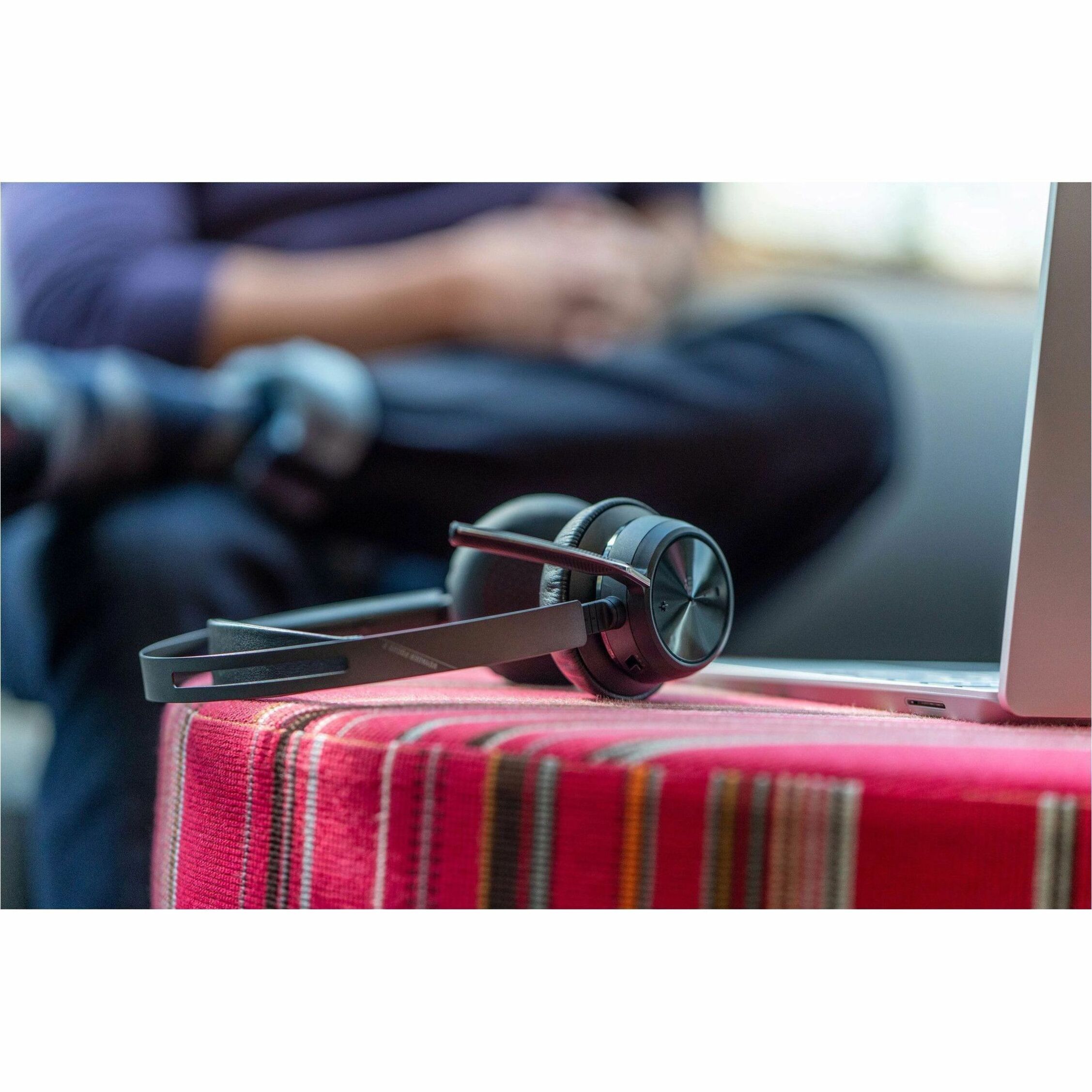 Poly Voyager Focus 2 Microsoft Teams Certified USB A Headset - Microsoft Teams Certification - Siri, Google Assistant - Stereo - USB Type A - Wired/Wireless - Bluetooth - 298.6 ft - 20 Hz to 20 kHz - On-ear, Over-the-head - Binaural - Supra-aural - 4.92 ft Cable - Electret Condenser, MEMS Technology, Noise Cancelling Microphone - Black — alternate image3