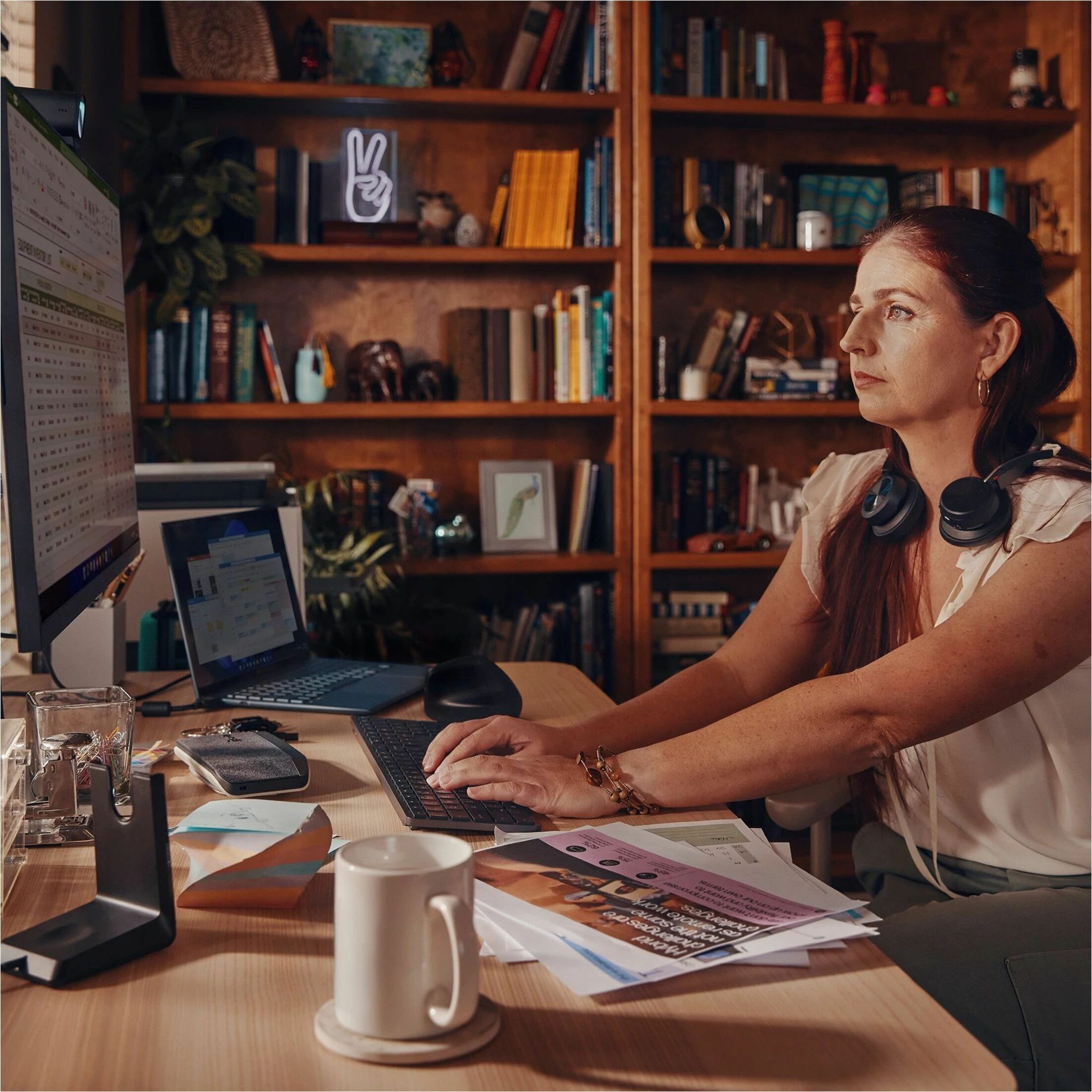 Poly Voyager Focus 2 Microsoft Teams Certified USB A Headset - Microsoft Teams Certification - Siri, Google Assistant - Stereo - USB Type A - Wired/Wireless - Bluetooth - 298.6 ft - 20 Hz to 20 kHz - On-ear, Over-the-head - Binaural - Supra-aural - 4.92 ft Cable - Electret Condenser, MEMS Technology, Noise Cancelling Microphone - Black — alternate image4