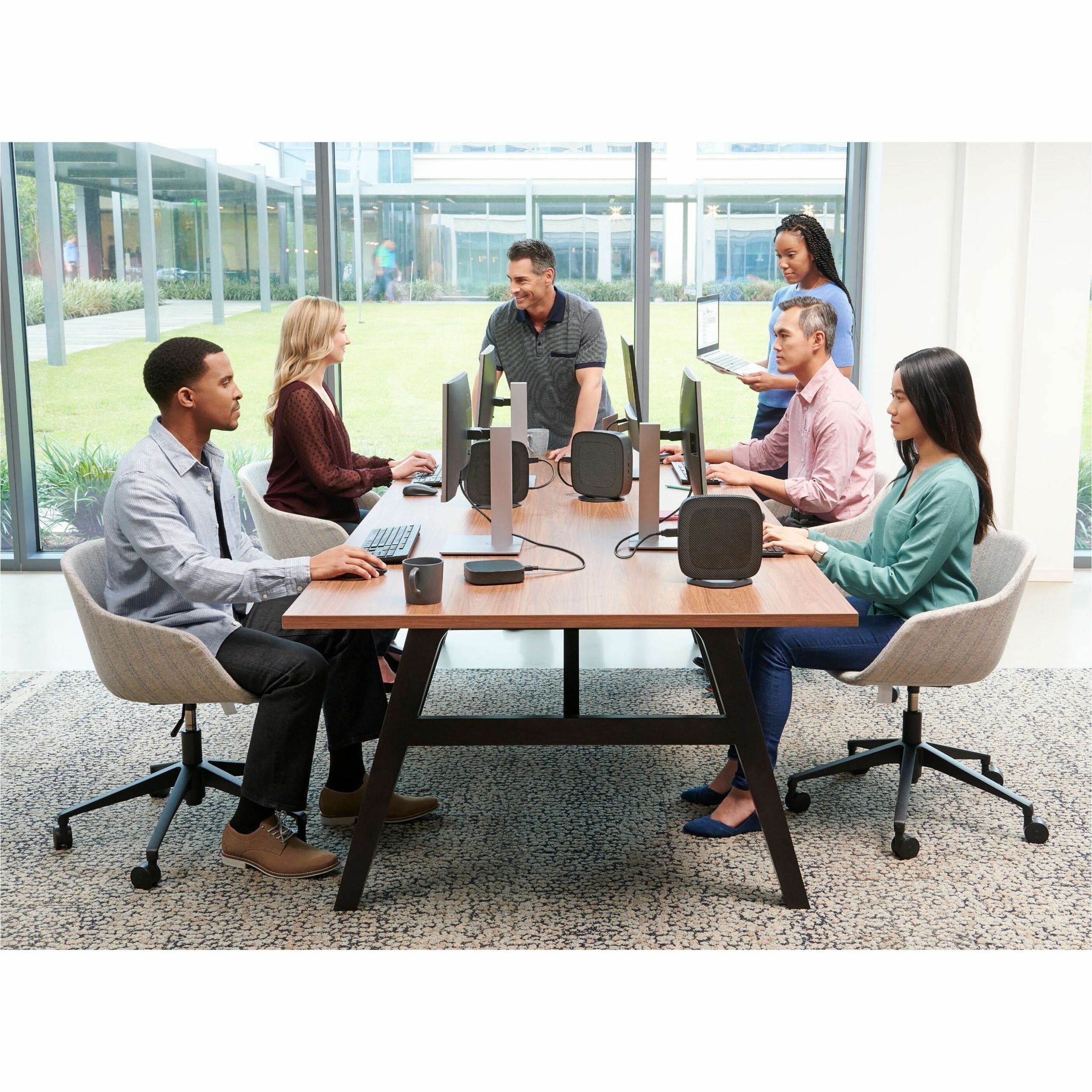 HP t740 Thin Client Ryzen V1756B Quad-core (4 Core) 3.25 GHz - TAA Compliant - AMD Chip - 8 GB RAM DDR4 SDRAM - 128 GB Flash - Gigabit Ethernet - DisplayPort - Network (RJ-45) - 7 Total USB Port(s) - 2 USB 2.0 Port(s) - USB Type-C - 90 W — life style