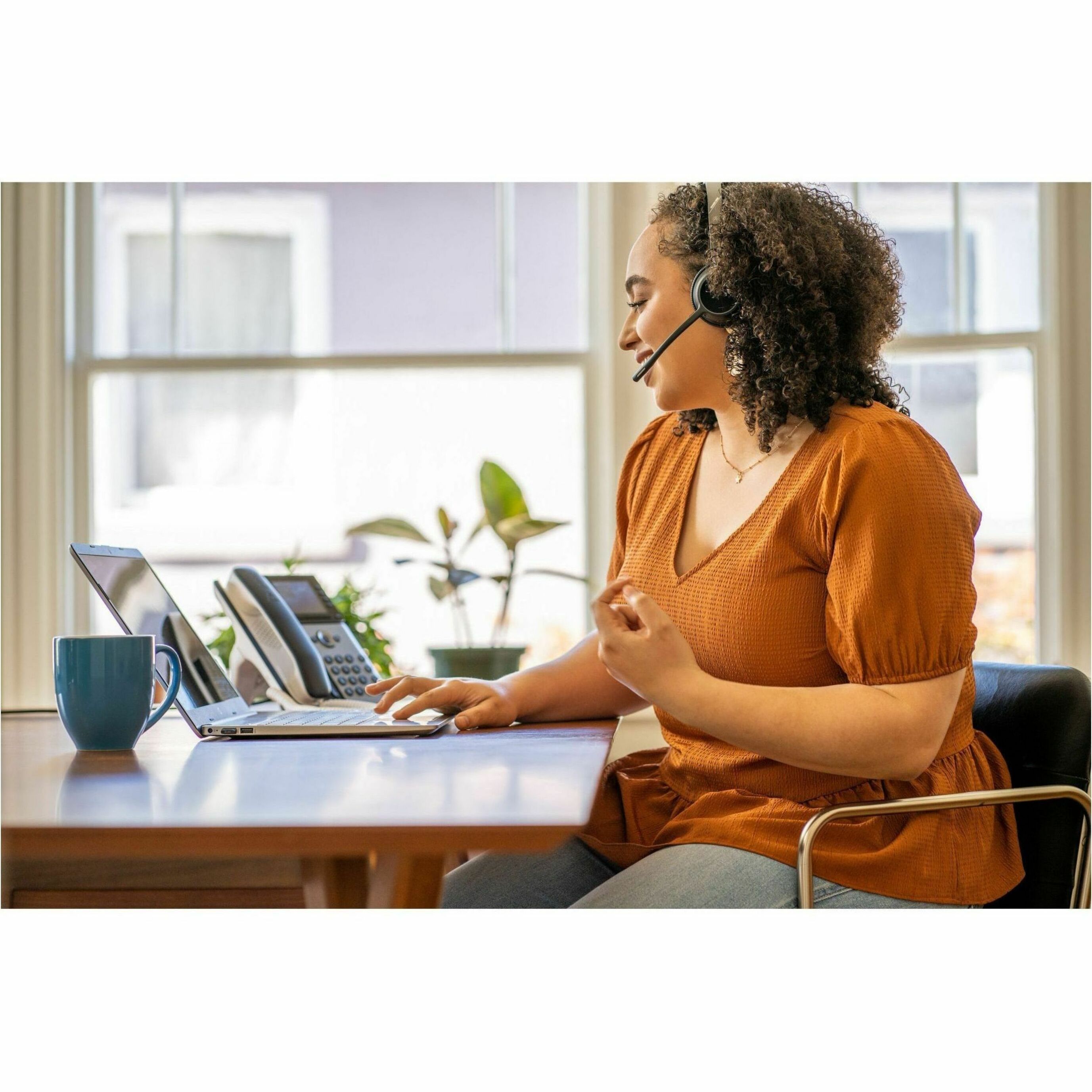 Poly Edge E320 IP Phone - Corded - Corded/Cordless - Bluetooth, NFC - 3 Multiple Conferencing - Desktop, Wall Mountable - White, Midnight Blue - VoIP - 3.5" LCD - 2 x Network (RJ-45) - PoE Ports — alternate image4