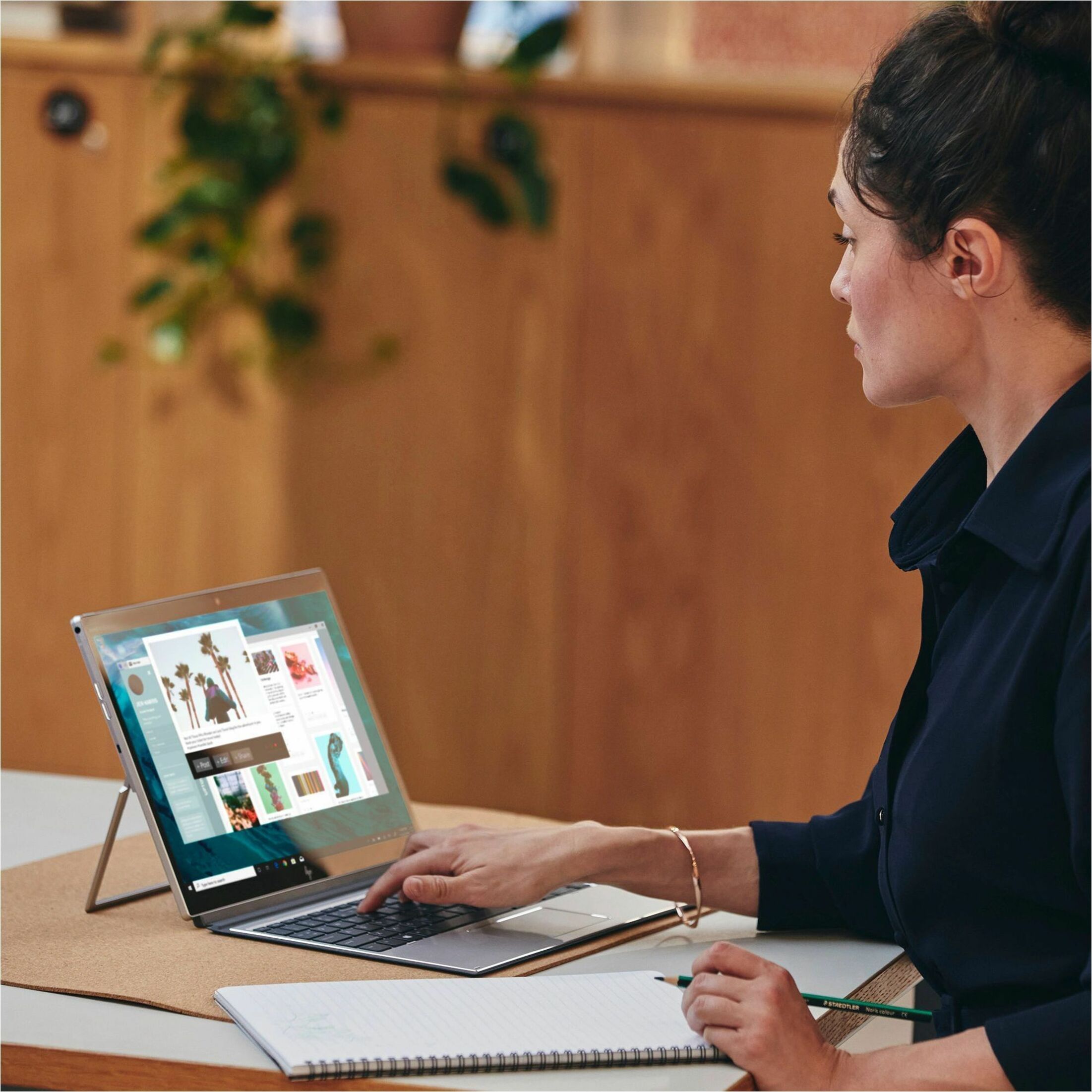 HP Elite x2 G8 13" Touchscreen Detachable 2 in 1 Notebook - Intel Core i5 11th Gen i5-1145G7 - vPro Technology - 16 GB - 256 GB SSD - Intel Chip - 3000 x 2000 - Windows 11 Pro - Intel Iris X? Graphics - In-plane Switching (IPS) Technology, BrightView - Front Camera/Webcam - IEEE 802.11ax Wireless LAN Standard — alternate image4