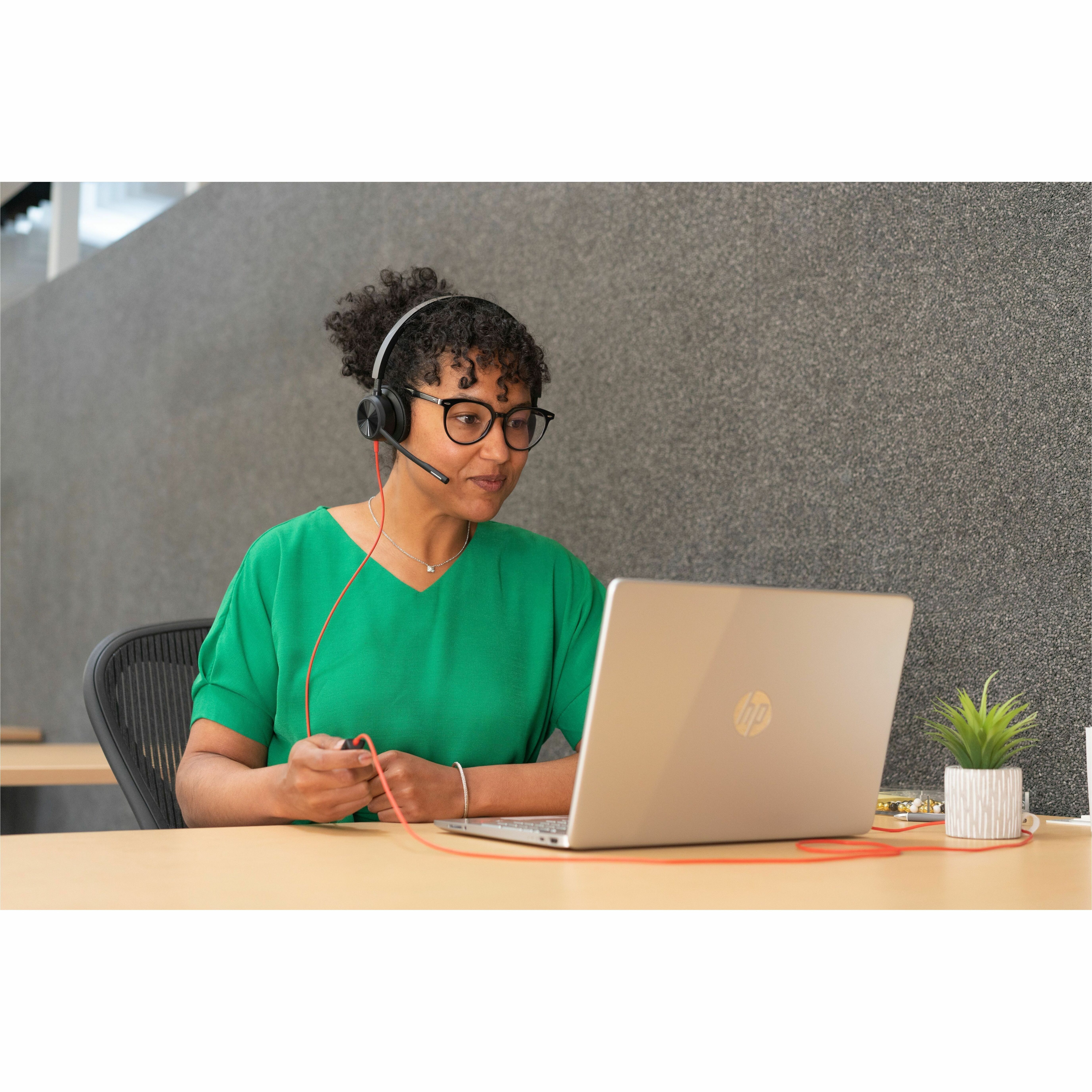 Poly Blackwire 8225 Stereo Microsoft Teams Certified USB-C Headset + USB-C/A Adapter - Microsoft Teams Certification - Stereo - USB Type C - Wired - 32 Ohm - 20 Hz to 20 kHz - On-ear, Over-the-head - Binaural - Supra-aural - 7.10 ft Cable - Omni-directional, Noise Cancelling Microphone - Noise Canceling - Black — alternate image4