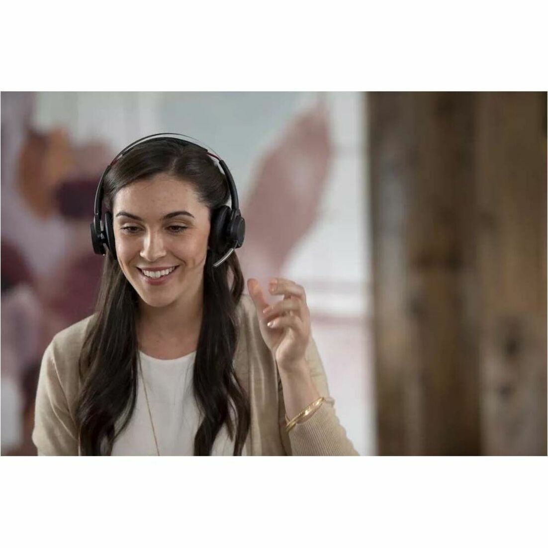 Poly Voyager Focus B825 UC USB-C Headset +Charging Stand TAA - Microsoft Teams Certification - Siri, Google Assistant - Stereo - Wireless - Bluetooth - 98.4 ft - 20 Hz to 20 kHz - On-ear - Binaural - MEMS Technology, Electret Condenser, Noise Cancelling Microphone - Noise Canceling - Black - TAA Compliant — alternate image2