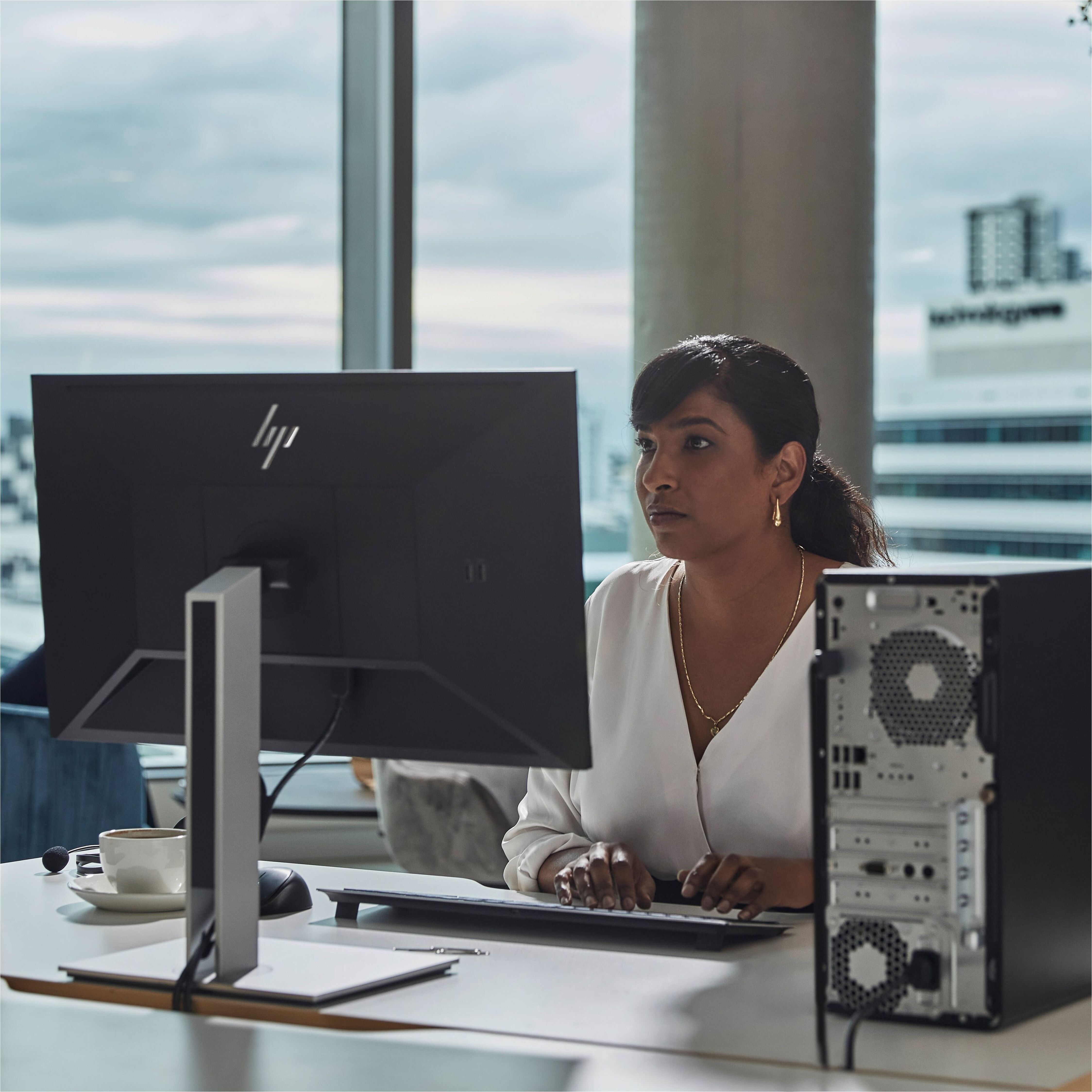 HP Pro Tower 400 G9 Desktop Computer - Intel Core i5 13th Gen i5-13500 - 16 GB - 256 GB SSD - Tower - Intel Q670 Chip — life style
