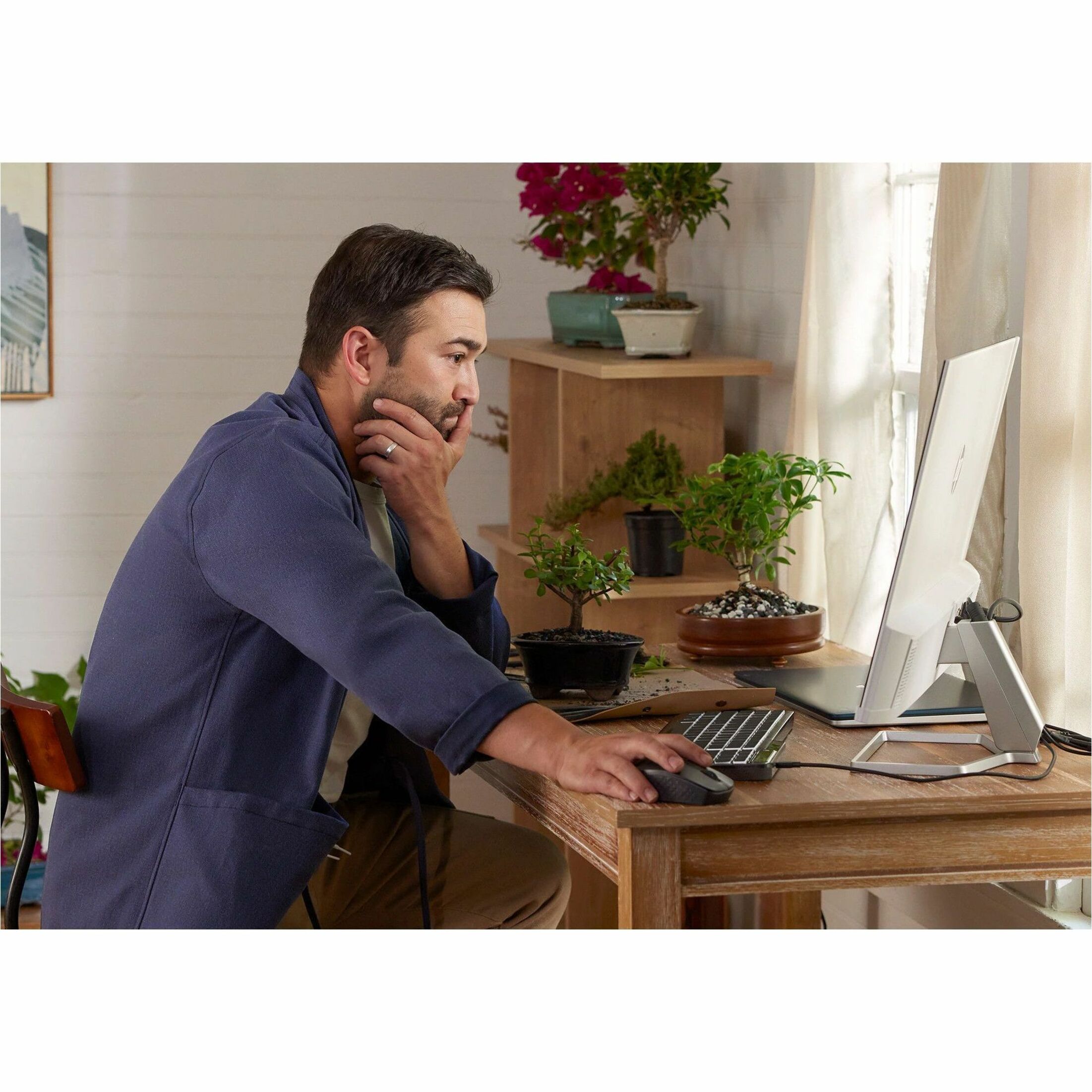 HP 405 Backlit Wired Keyboard (7N7C1AA) - Cable Connectivity - Full-size - USB Type C Interface - LED - 20 Hot Key(s) - Microphone Mute, Emoji, Language Switch Hot Key(s) - Windows 10, Windows 11, ChromeOS, Mac OS - English (Canada), English (US) - PC, Mac - Plunger Keyswitch - Black — life style