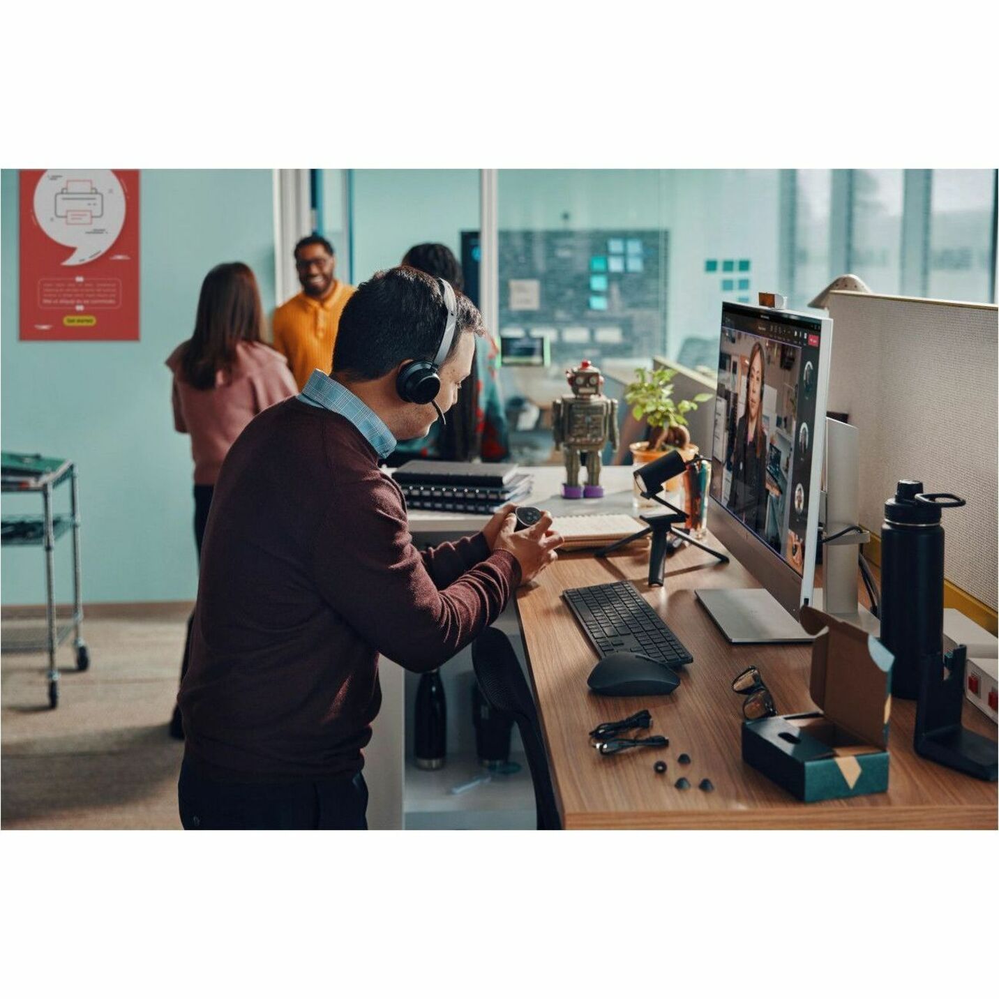 Poly Voyager Focus 2 USB-C-C Headset +USB-C/A Adapter + Charging Stand - Google Assistant, Siri - Stereo - USB Type C - Wired/Wireless - Bluetooth - 298.6 ft - Over-the-head - Binaural - Supra-aural - 4" Cable - Omni-directional, Discreet Microphone - Noise Canceling - Black — alternate image11