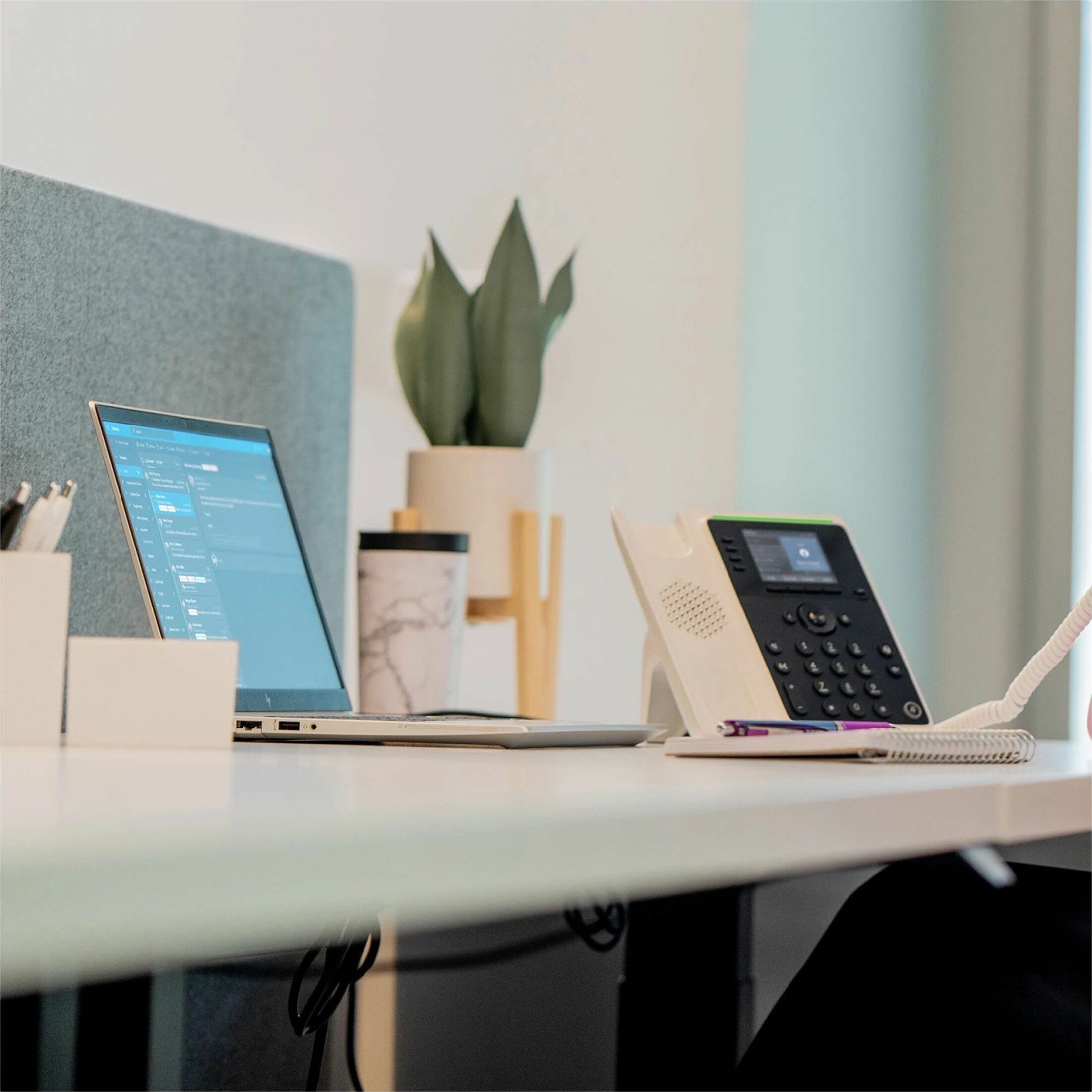 Poly Edge E220 IP Phone and PoE-enabled GSA/TAA - 16 x Total Line - VoIP - 2.8" LCD - 2 x Network (RJ-45) - PoE Ports — alternate image5