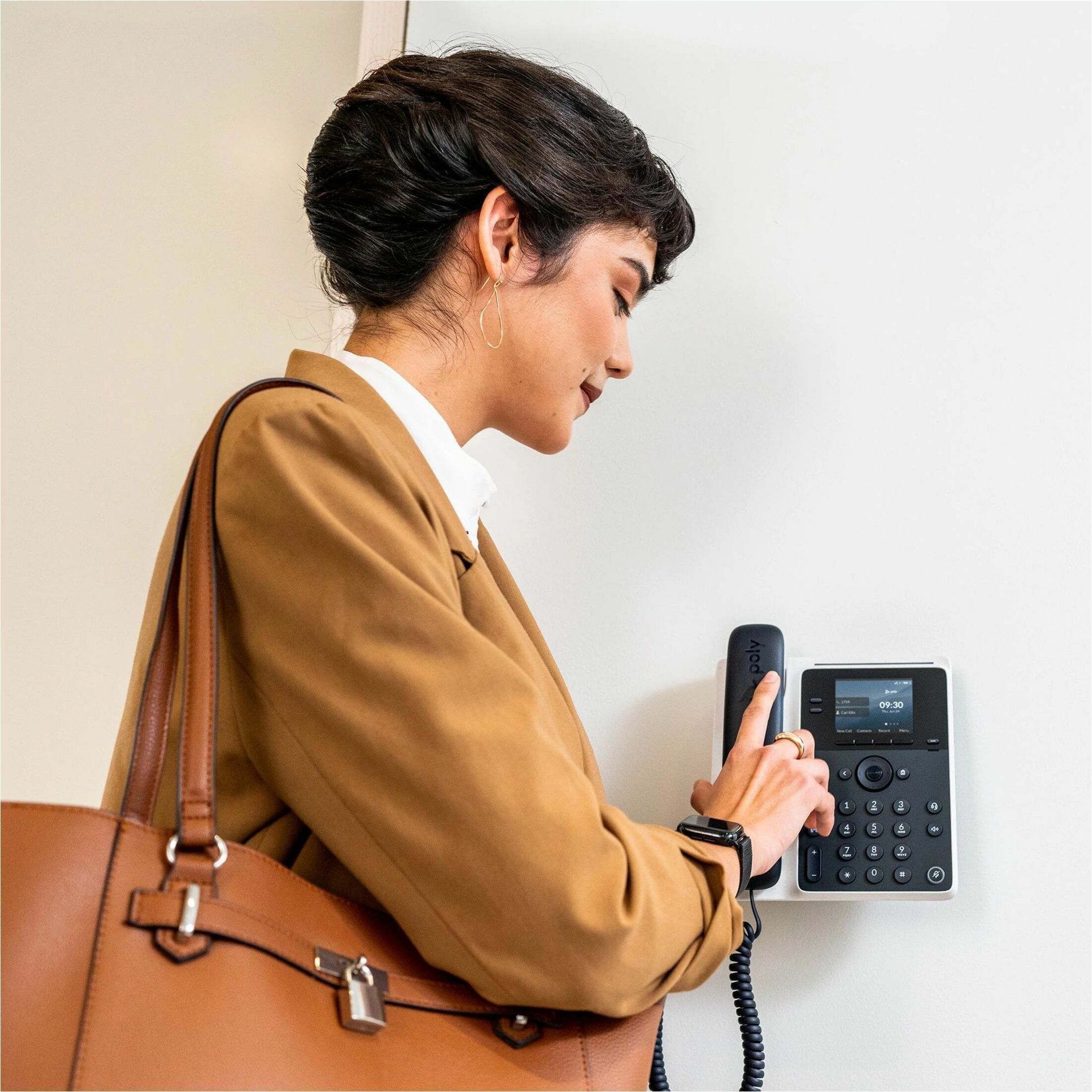 Poly Edge E100 IP Phone and PoE-enabled GSA/TAA - 8 x Total Line - VoIP - 2.8" LCD - 2 x Network (RJ-45) - PoE Ports — alternate image3