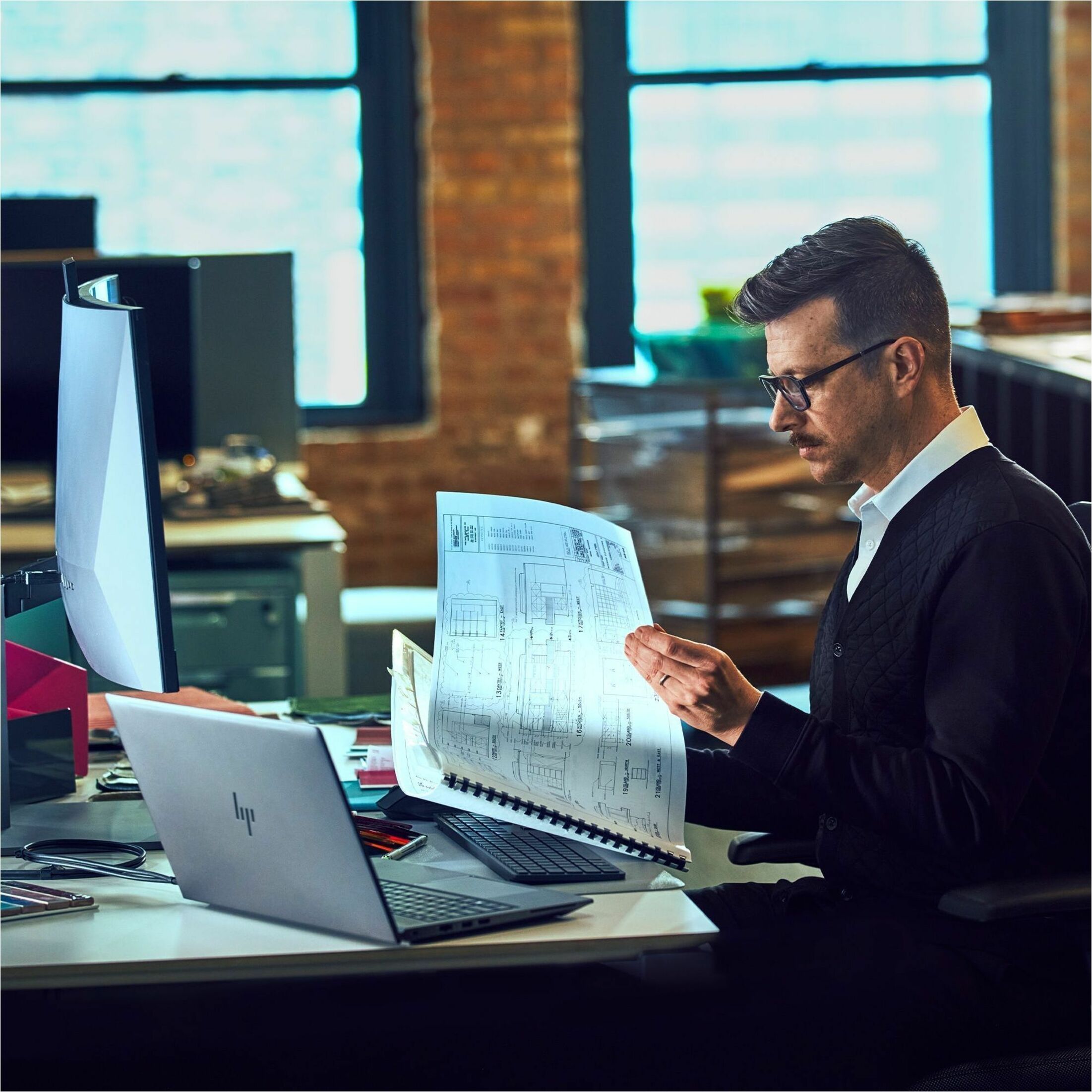 HP ZBook Power G10 A 15.6" Mobile Workstation - Full HD - 60 Hz - AMD Ryzen 7 7840HS - 32 GB - AMD Chip - 1920 x 1080 - Eyesafe - IEEE 802.11ax Wireless LAN Standard — life style