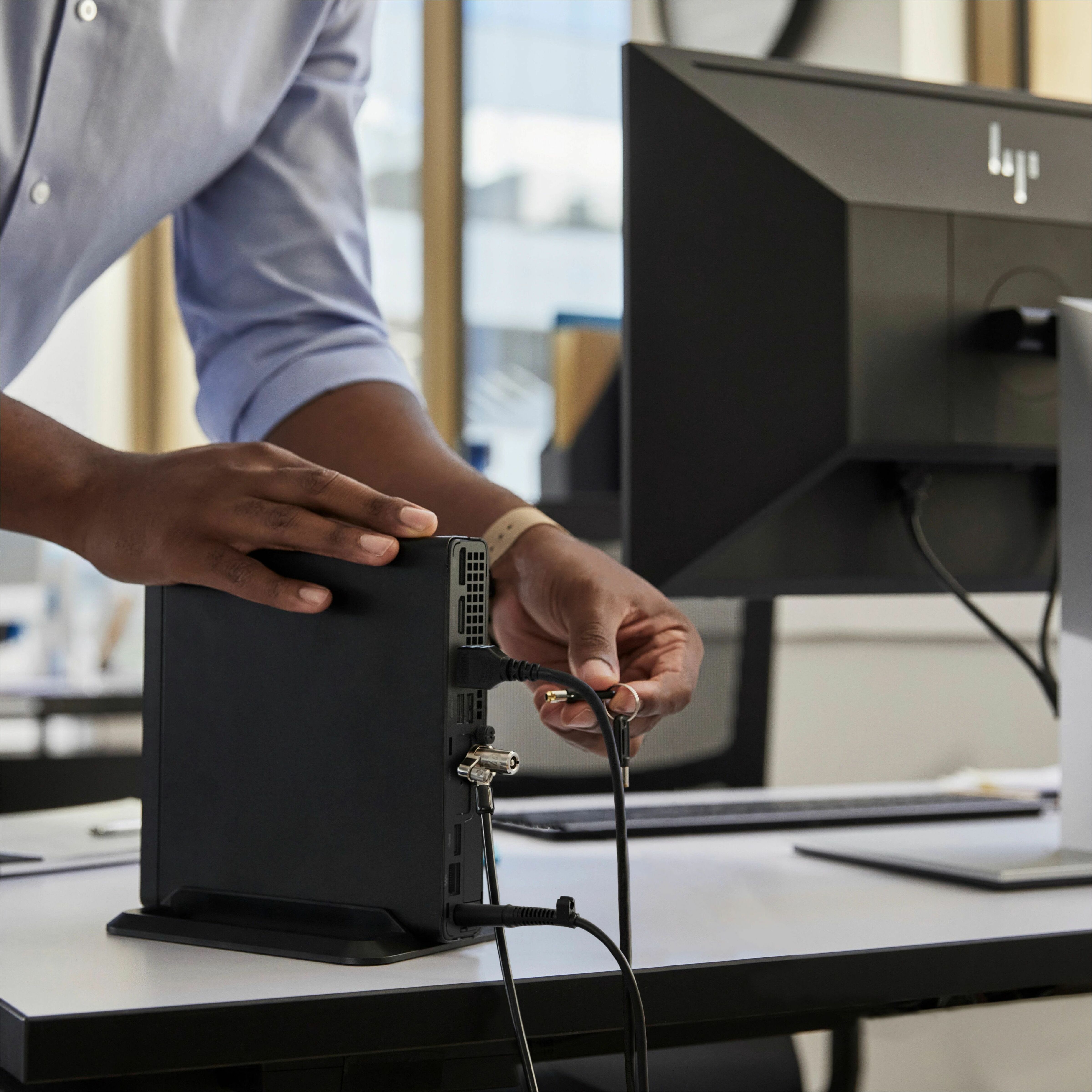 HP Pro Mini 400 G9 Desktop Computer - Intel Celeron G6900T - 8 GB - 256 GB SSD - Mini PC - Intel Q670 Chip - FreeDOS - Intel UHD Graphics 710 DDR5 SDRAM - IEEE 802.11ax Wireless LAN - 90 W — alternate image3