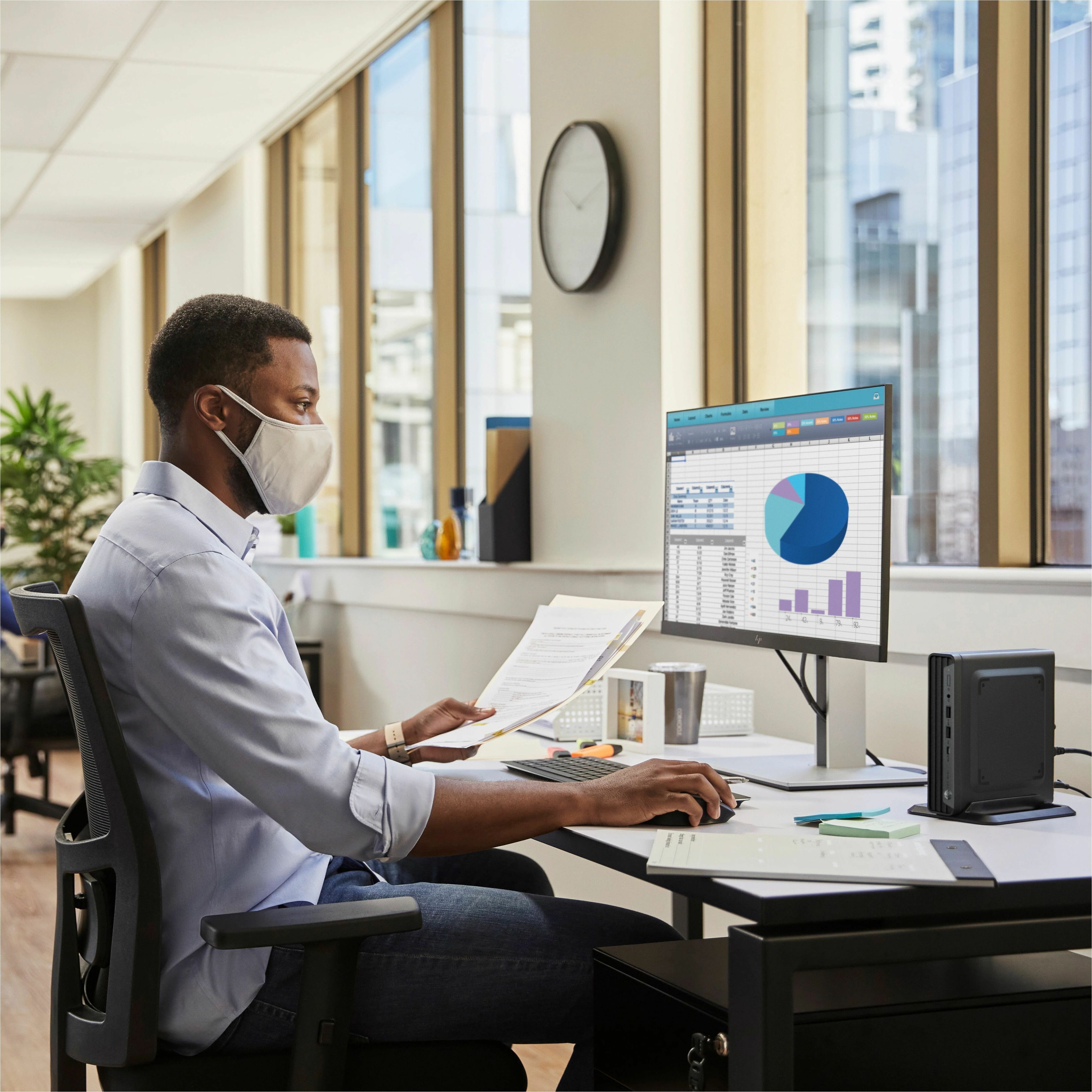 HP Pro Mini 400 G9 Desktop Computer - Intel Celeron G6900T - 8 GB - 256 GB SSD - Mini PC - Intel Q670 Chip - FreeDOS - Intel UHD Graphics 710 DDR5 SDRAM - IEEE 802.11ax Wireless LAN - 90 W — life style