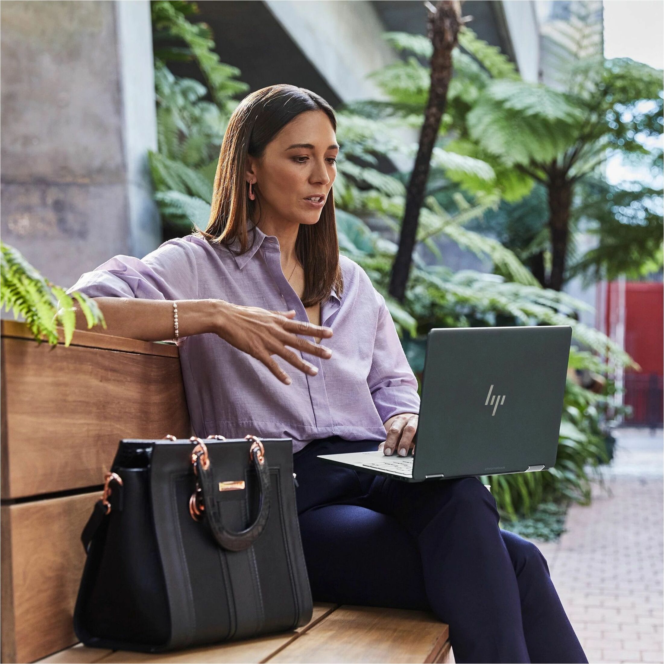 HP Elite Dragonfly Chromebook Enterprise 13.5" Touchscreen Convertible 2 in 1 Chromebook - Intel Core i5 12th Gen i5-1245U - 16 GB - 256 GB SSD - Intel Chip - ChromeOS - Intel - In-plane Switching (IPS) Technology - 10 Hours Battery Run Time - IEEE 802.11ax Wireless LAN Standard — alternate image3