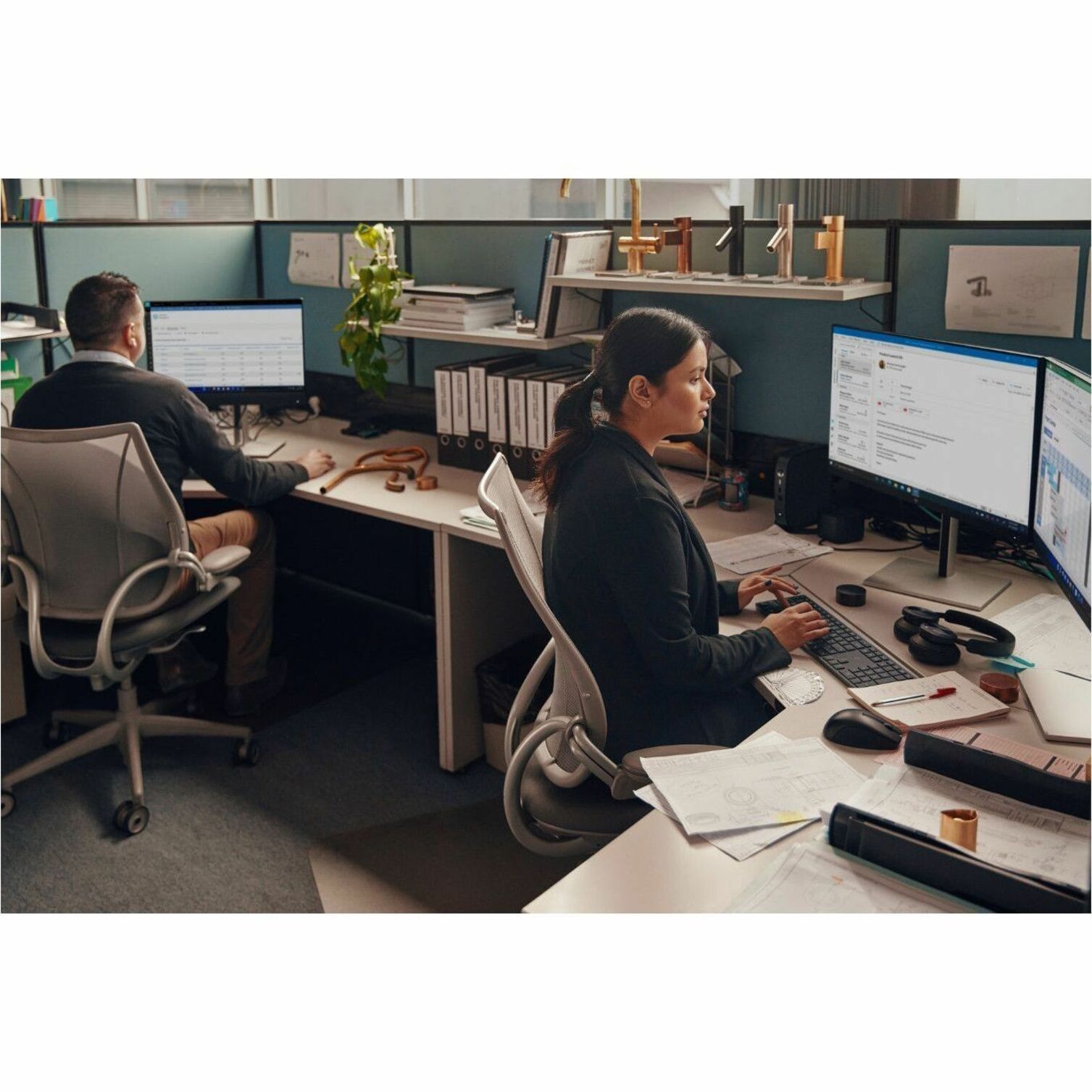 HP Pro t550 Thin Client - Intel Celeron J6412 Quad-core (4 Core) 2 GHz - TAA Compliant - Intel Chip - 8 GB RAM DDR4 SDRAM - DDR4-3200/PC4-25600 - 64 GB Flash - Intel - Gigabit Ethernet - Windows 11 IoT Enterprise LTSC 2024English) - DisplayPort - Network (RJ-45) - 7 Total USB Port(s) - 2 USB 2.0 Port(s) - USB Type-C - English Keyboard - 45 W — alternate image4