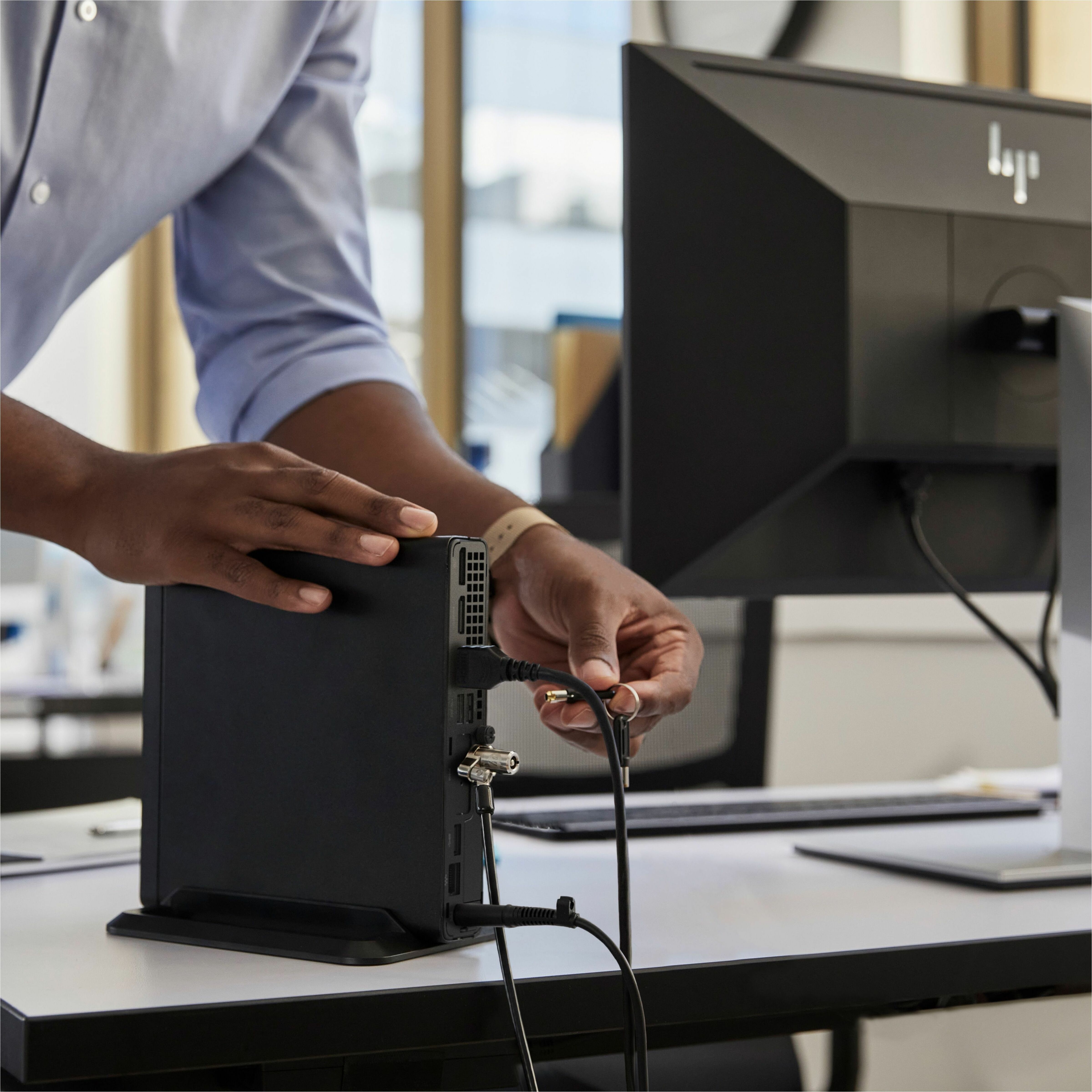 HP Pro Mini 400 G9 Desktop Computer - Intel Core i5 14th Gen i5-14500T - 16 GB - 256 GB SSD - Mini PC - Intel Q670 Chip - Intel UHD Graphics 770 - 90 W — alternate image1