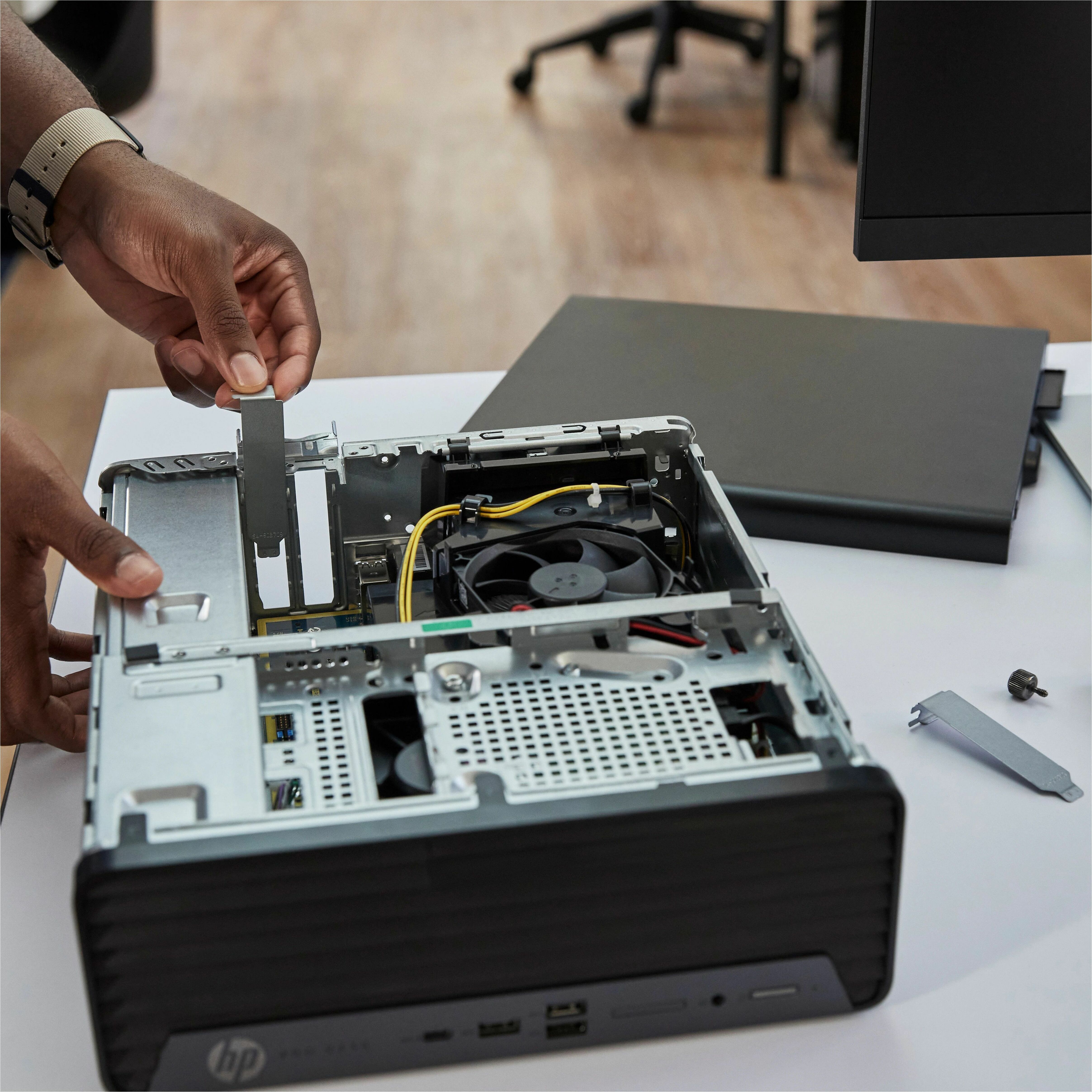 HP Pro SFF 400 G9 Desktop Computer - Intel Core i7 13th Gen i7-13700 - 16 GB - 512 GB PCI Express NVMe SSD - Small Form Factor - Intel Q670 Chip - Windows 11 Pro — alternate image1