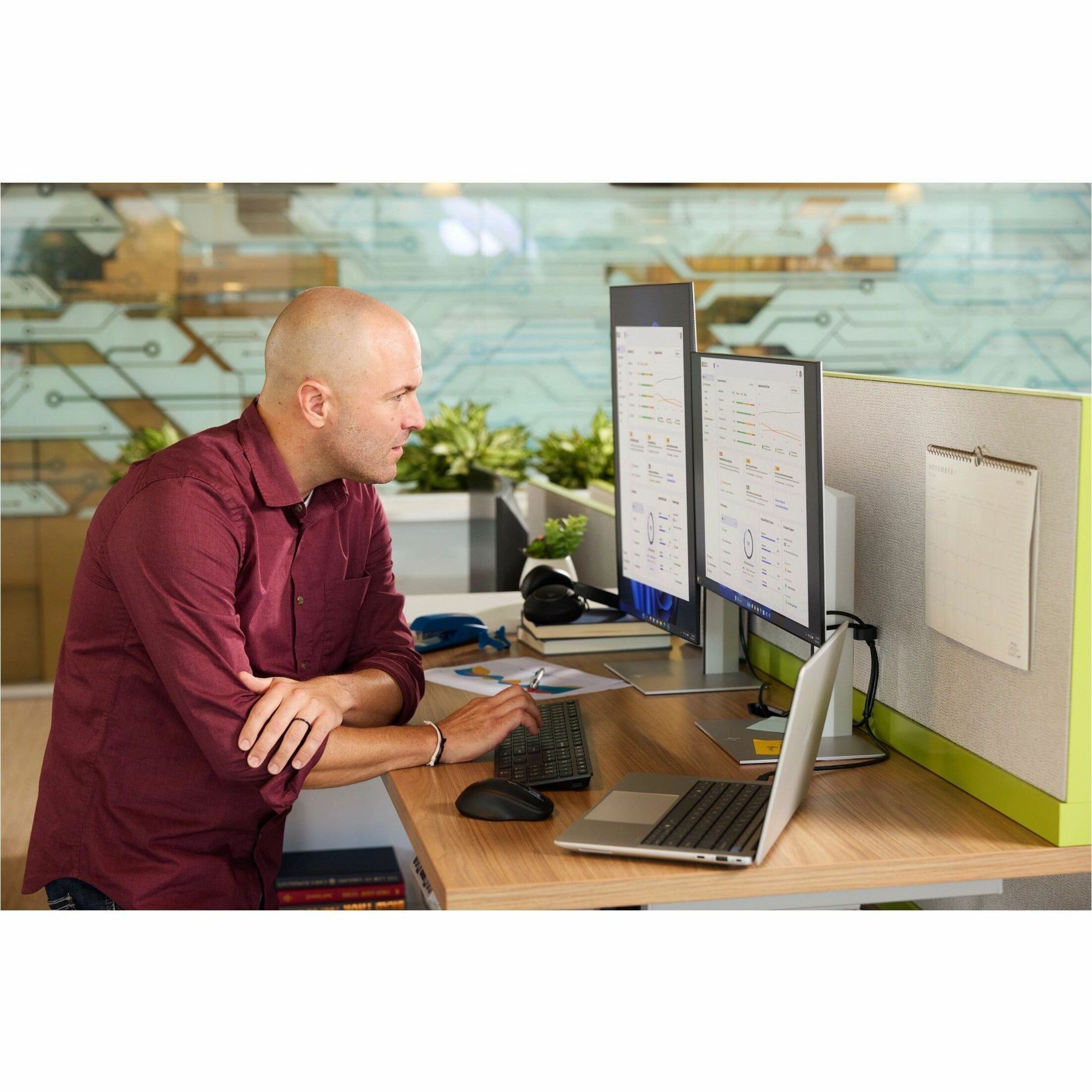 HP EliteBook X G1a 14" Notebook - WUXGA - 60 Hz - AMD Ryzen AI 9 HX PRO 375 - 32 GB - 512 GB SSD - English, French Keyboard - Glacier Silver - AMD Chip - 1920 x 1200 - Windows 11 Pro - AMD Radeon 890M Graphics - In-plane Switching (IPS) Technology - Front Camera/Webcam - 19.50 Hours Battery Run Time - IEEE 802.11be Wireless LAN Standard - Wi-Fi 7 — alternate image1