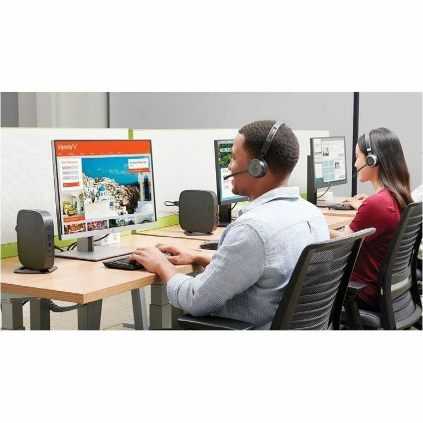 HP Elite t660 Thin Client - Intel U-series U300E Penta-core (5 Core) 1.10 GHz - TAA Compliant - Intel Chip - 8 GB RAM DDR5 SDRAM - 256 GB SSD - Intel - Gigabit Ethernet - Windows 11 IoT Enterprise LTSC 2024French) - DisplayPort - Network (RJ-45) - 7 Total USB Port(s) - 2 USB 2.0 Port(s) - USB Type-C - French Keyboard - 45 W — alternate image2