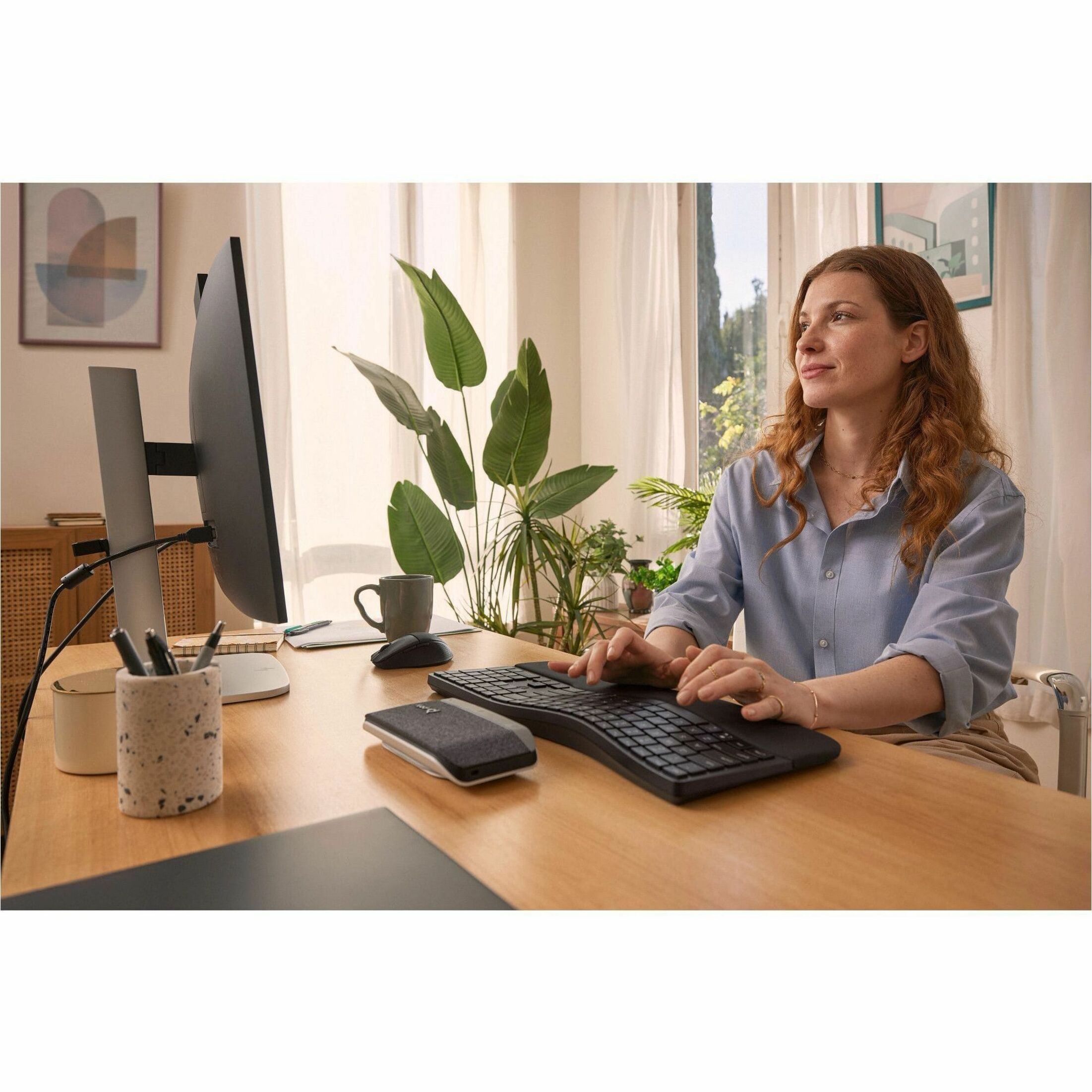 Sync 20+ Speakerphone USB-C/A Adapter (B95VKAA) - Wired/Wireless Bluetooth - 3 Microphone(s) - Portable — alternate image1