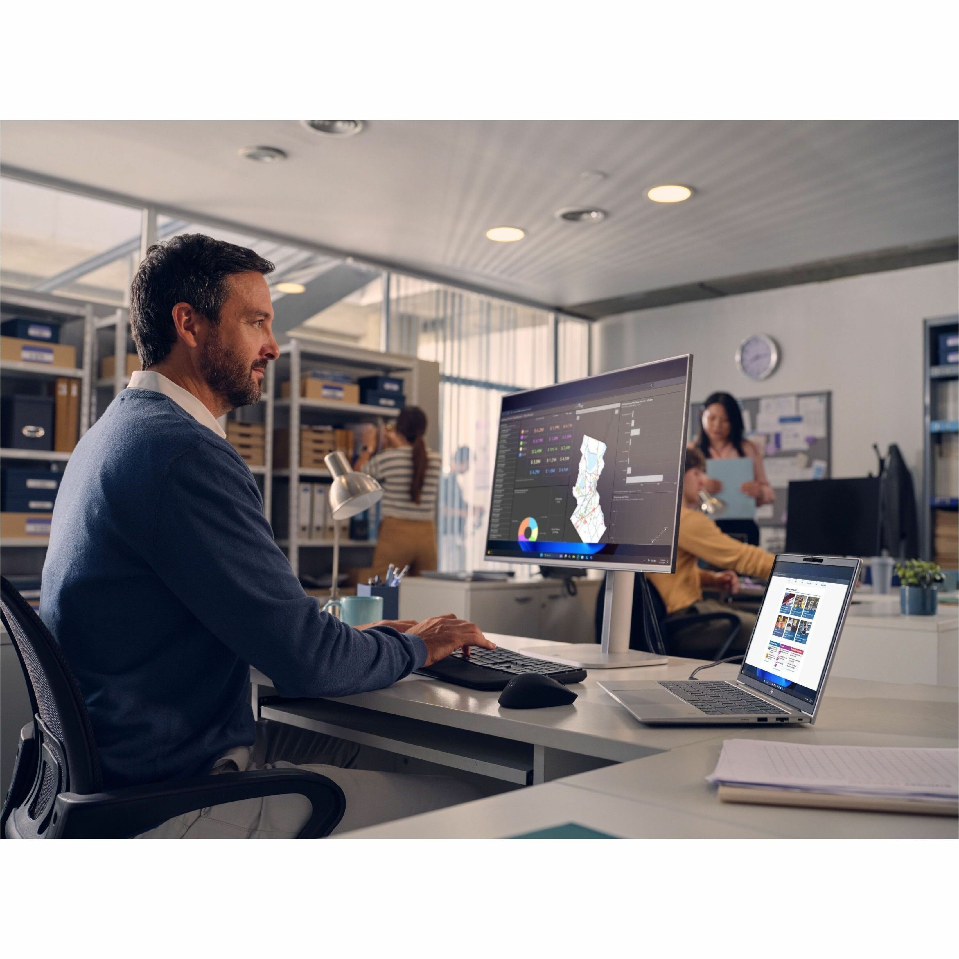 HP EliteBook 6 G1i 14" Notebook - Intel Core Ultra 7 265U - 16 GB - 256 GB SSD - Intel Chip - Front Camera/Webcam — life style