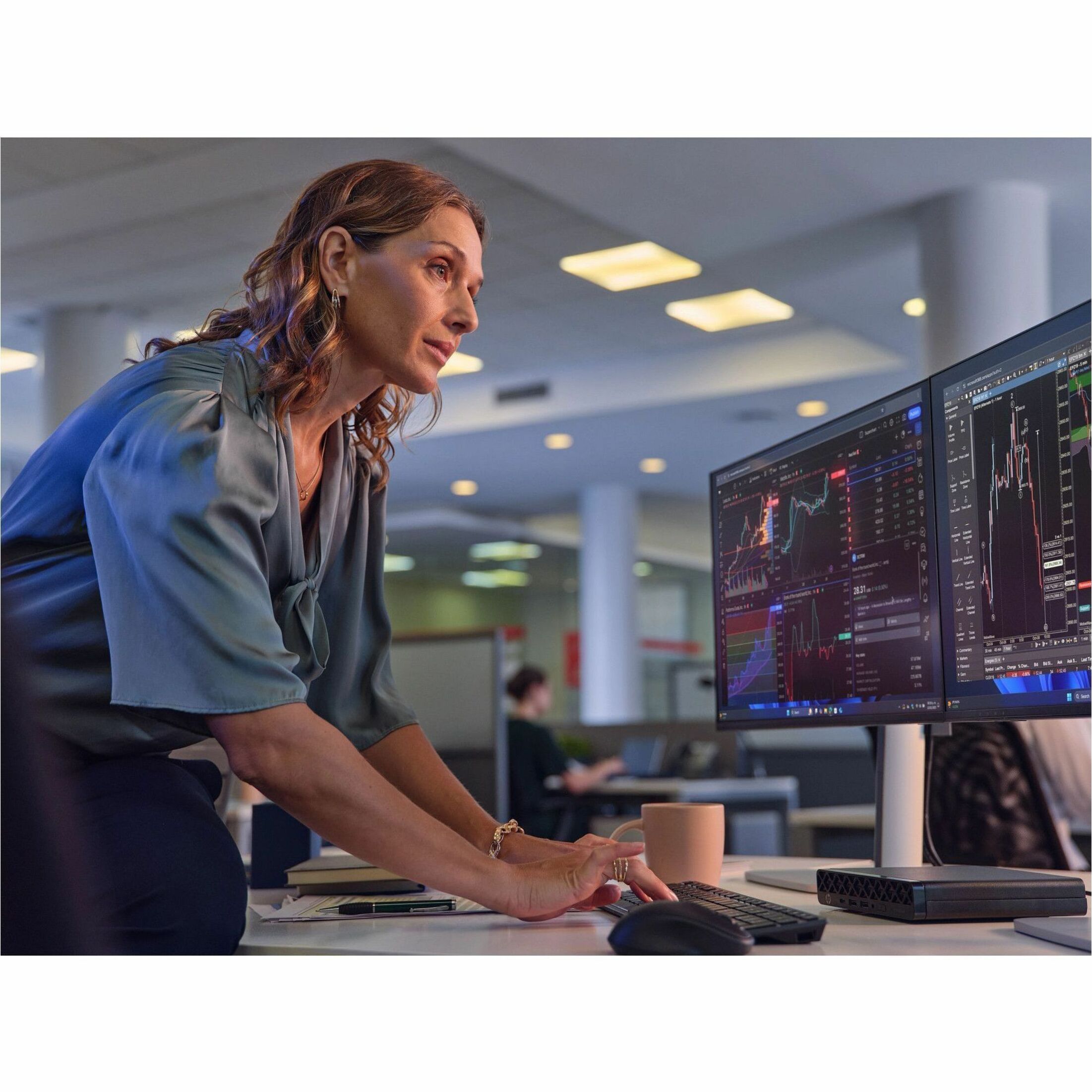 HP EliteDesk 8 G1i Desktop Computer - Intel Core Ultra 5 235T - 32 GB - 512 GB PCI Express NVMe SSD - Mini PC - Intel Q870 Chip - Windows 11 Home 64-bit - Intel DDR5 SDRAM - Wi-Fi 7 (IEEE 802.11be) — alternate image3