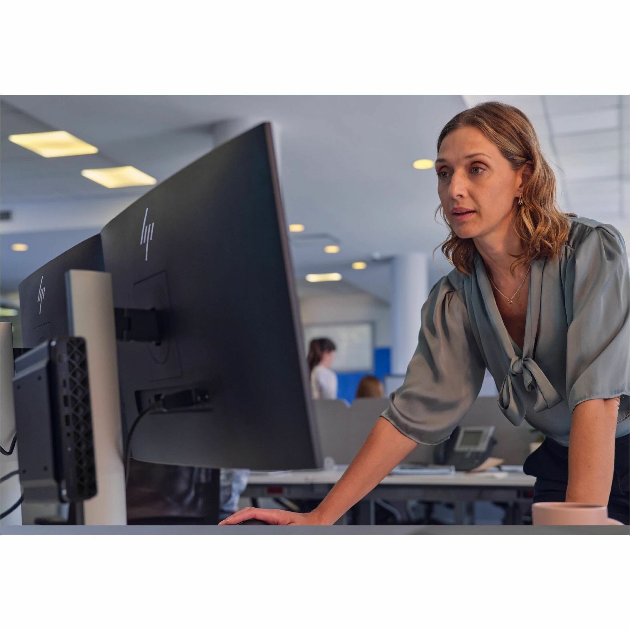 HP EliteDesk 8 G1i Desktop Computer - Intel Core Ultra 5 225T - 16 GB - 512 GB PCI Express NVMe SSD - Mini PC - Intel Q870 Chip - Windows 11 Pro 64-bit - Intel DDR5 SDRAM - Wi-Fi 6E (IEEE 802.11ax) — alternate image4