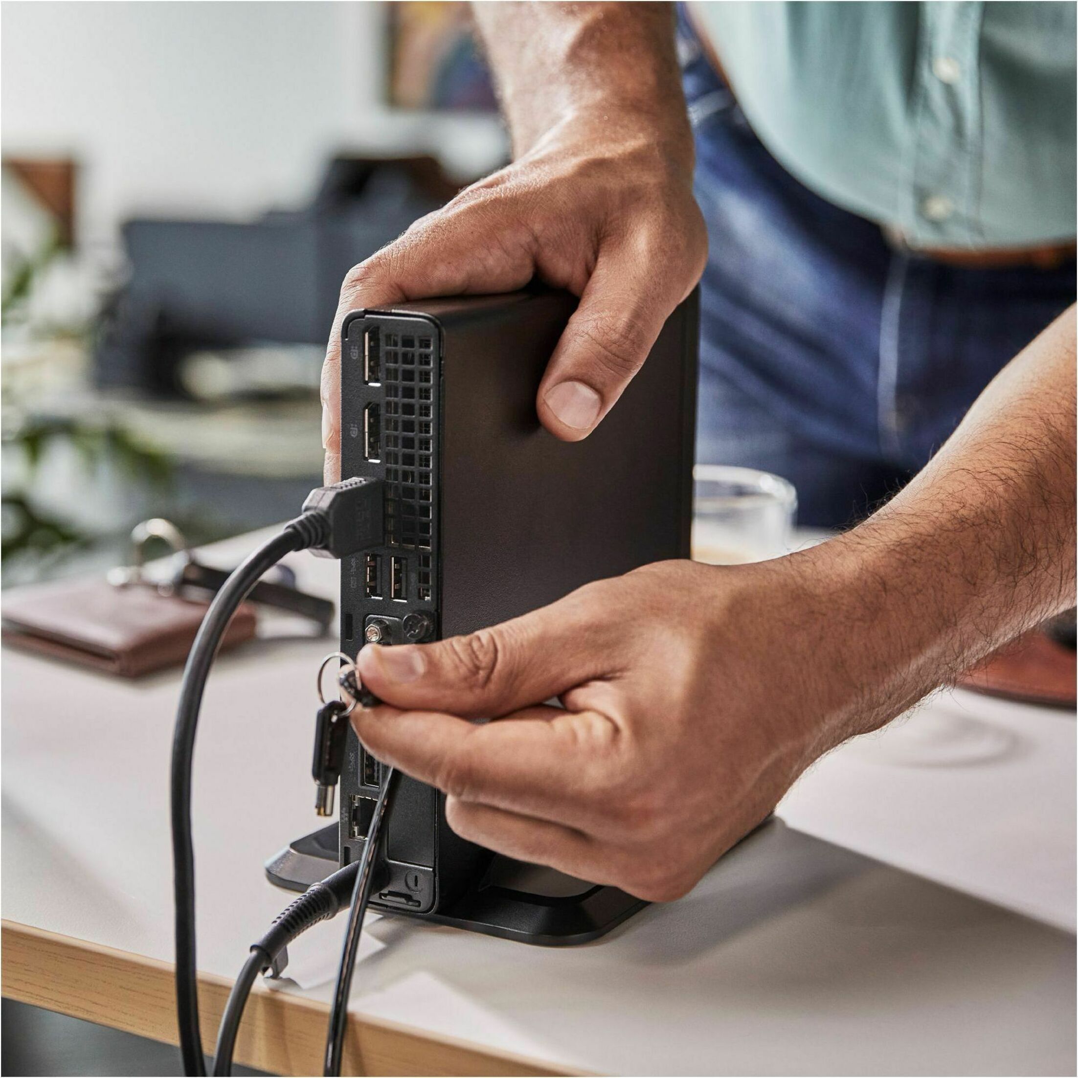 HP Elite Mini 800 G9 Desktop Computer - Intel Core i5 14th Gen i5-14500 - 16 GB - 1 TB SSD - Desktop Mini - Intel Q670 Chip — alternate image4