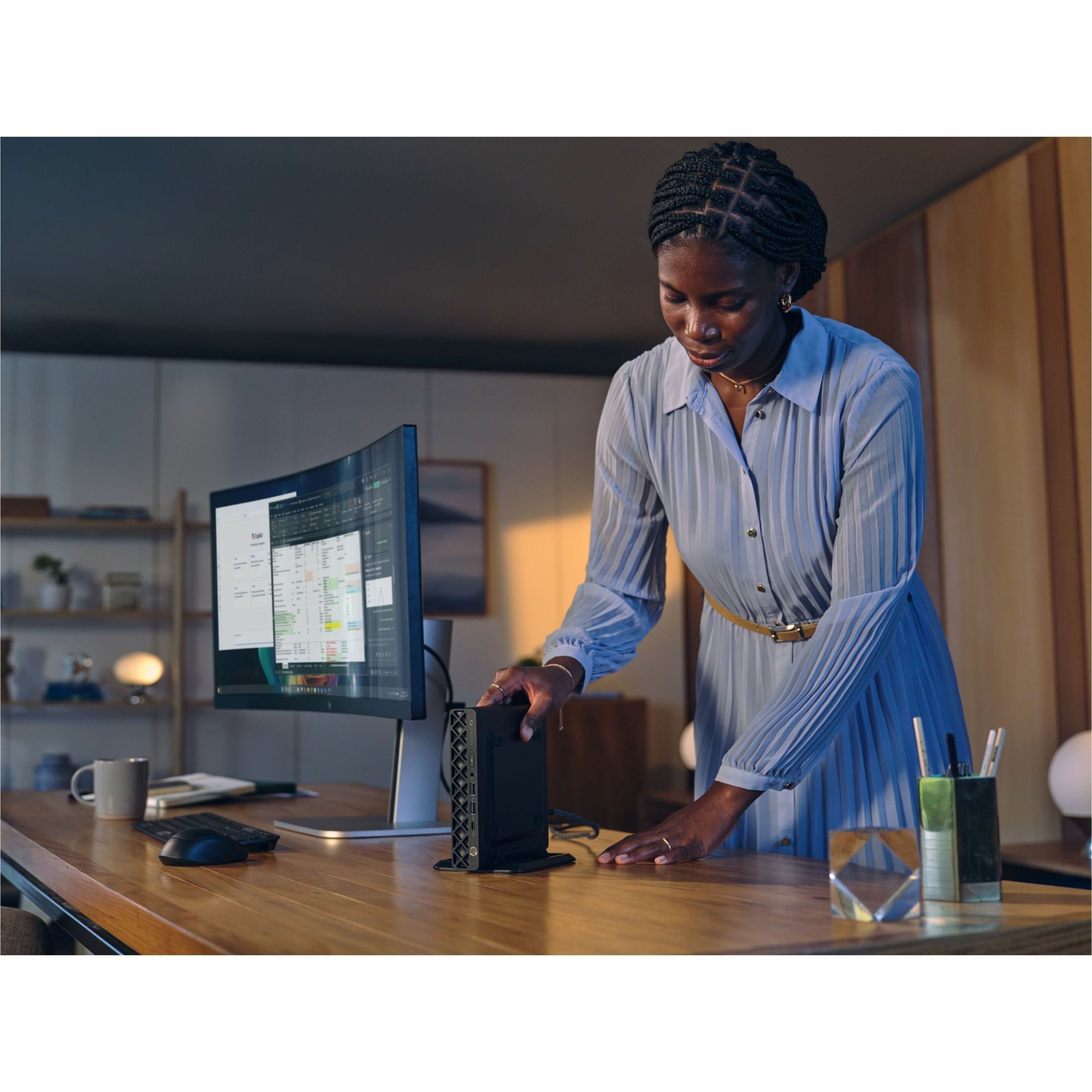 HP EliteDesk 8 G1a Desktop Computer - AMD Ryzen 5 PRO 215 - 16 GB - 512 GB SSD - Desktop Mini - AMD Chip — alternate image5