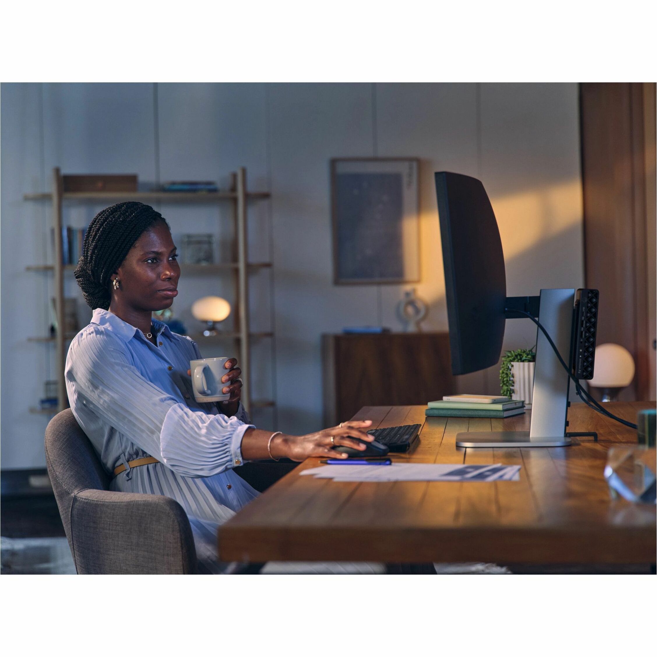 HP EliteDesk 8 G1a Desktop Computer - AMD Ryzen 5 PRO 215 - 16 GB - 512 GB SSD - Desktop Mini - AMD Chip — life style