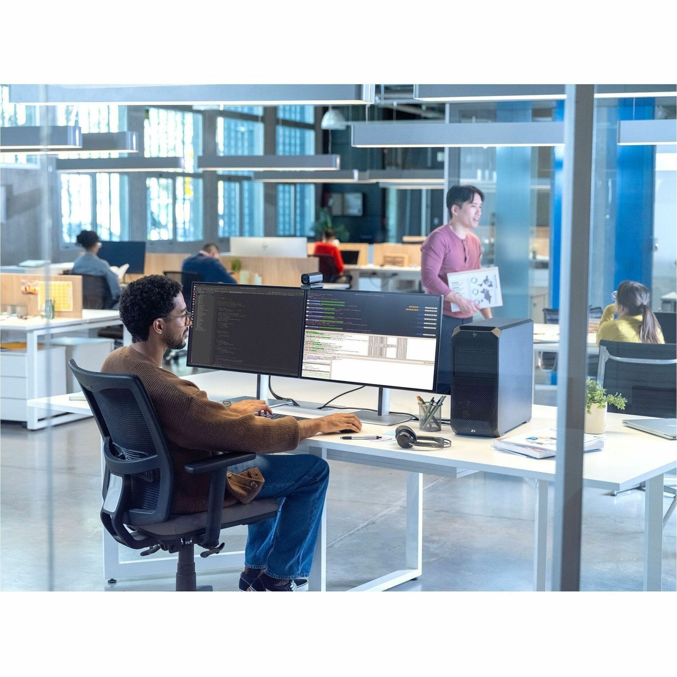 HP Z4 G5 Workstation - 1 x Intel Xeon w5-2565X - 256 GB - Tower - Black - Intel W790 Chip - Serial ATA Controller - 0, 1, 5, 10 RAID Levels - Gigabit Ethernet — alternate image1