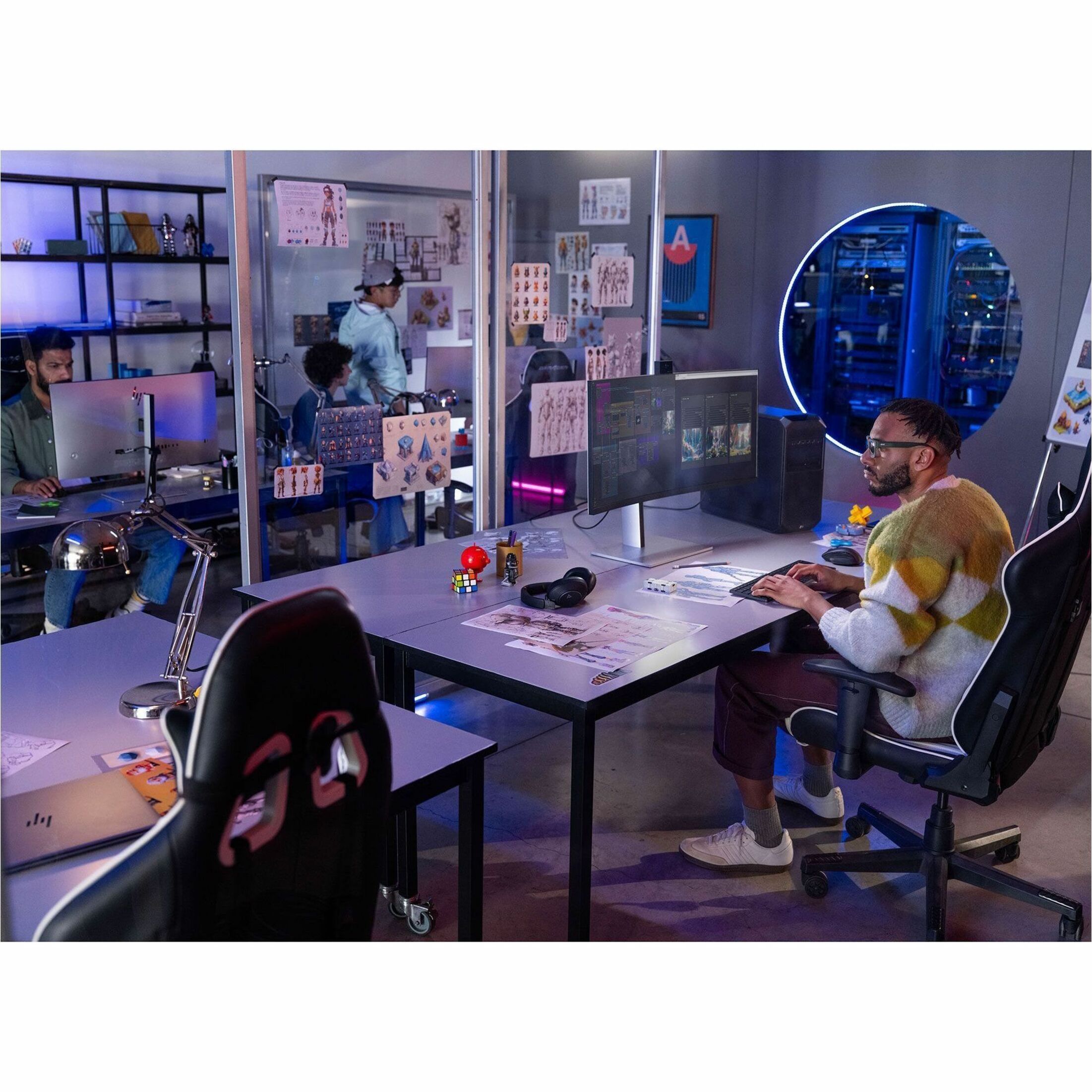 HP Z4 G5 Workstation - 1 x Intel Xeon w5-2565X - 256 GB - Tower - Black - Intel W790 Chip - Serial ATA Controller - 0, 1, 5, 10 RAID Levels - Gigabit Ethernet — life style