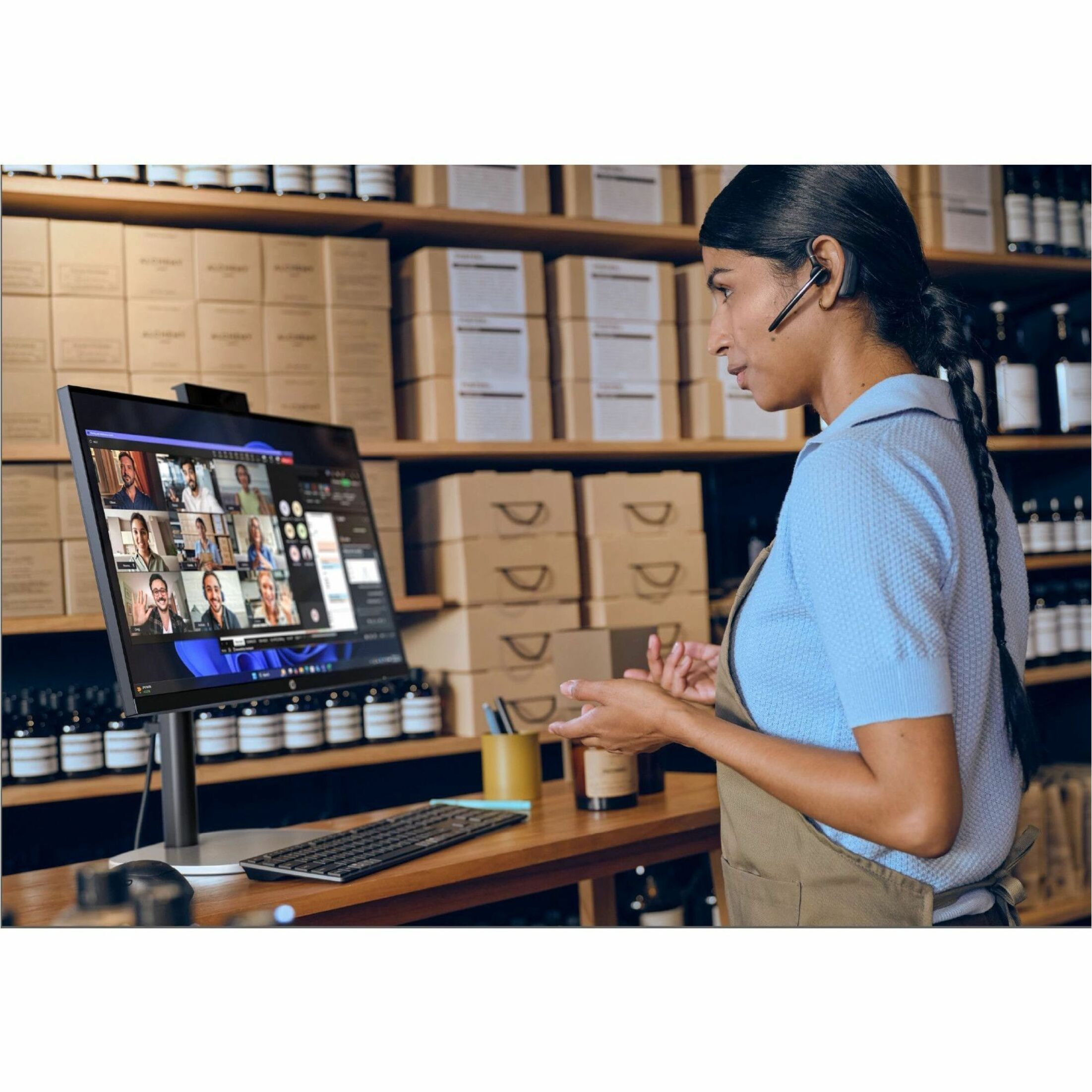 HP ProStudio 4 AiO G1i All-in-One Computer - Intel Core Ultra 7 Series 2 265 - 32 GB - 512 GB PCI Express NVMe 4.0 x4 SSD - 23.8" Full HD - Desktop - Intel Q870 Chip - 1920 x 1080 - 280 W — alternate image4