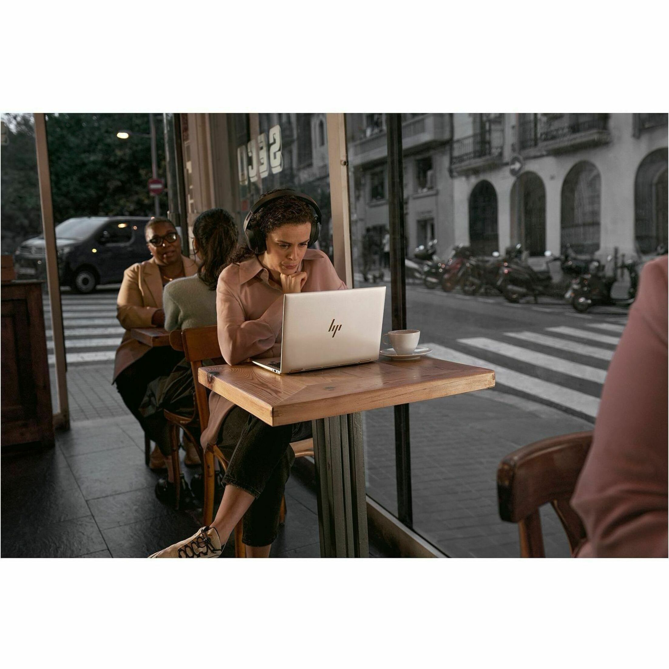 HP EliteBook 8 G1i 14" Notebook - WUXGA - 60 Hz - Intel Core Ultra 7 2nd Gen 265H - 32 GB - 512 GB SSD - Intel Chip - 1920 x 1200 - In-plane Switching (IPS) Technology - Front Camera/Webcam - IEEE 802.11be Wireless LAN Standard — alternate image12