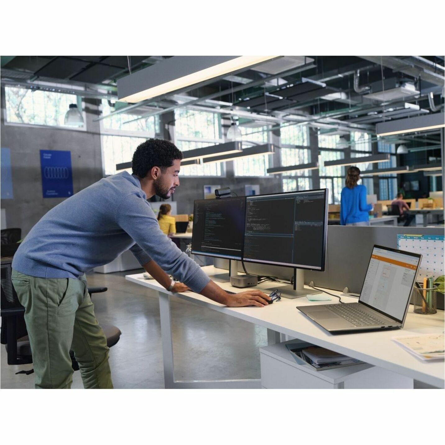 HP ZBook X G1i 16" Mobile Workstation - Intel Core Ultra 7 - 64 GB - 1 TB SSD - Intel Chip - Eyesafe, In-plane Switching (IPS) Technology — life style
