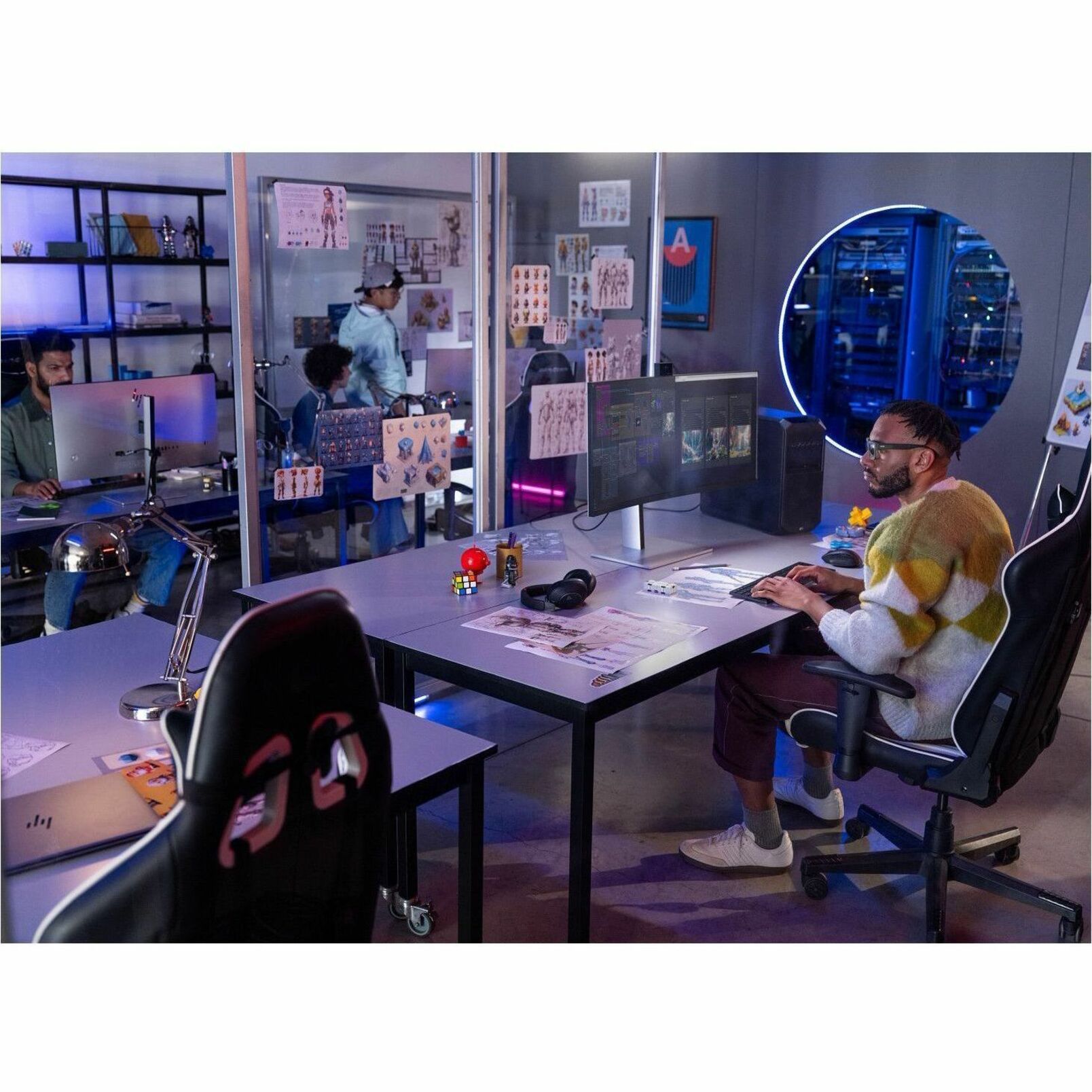 HP Z4 G5 Workstation - 1 x Intel Xeon w7-2475X - 64 GB - Tower - Black - Intel W790 Chip - NVMe, Serial ATA/600 Controller - 0, 1, 5, 10 RAID Levels - Gigabit Ethernet — alternate image1