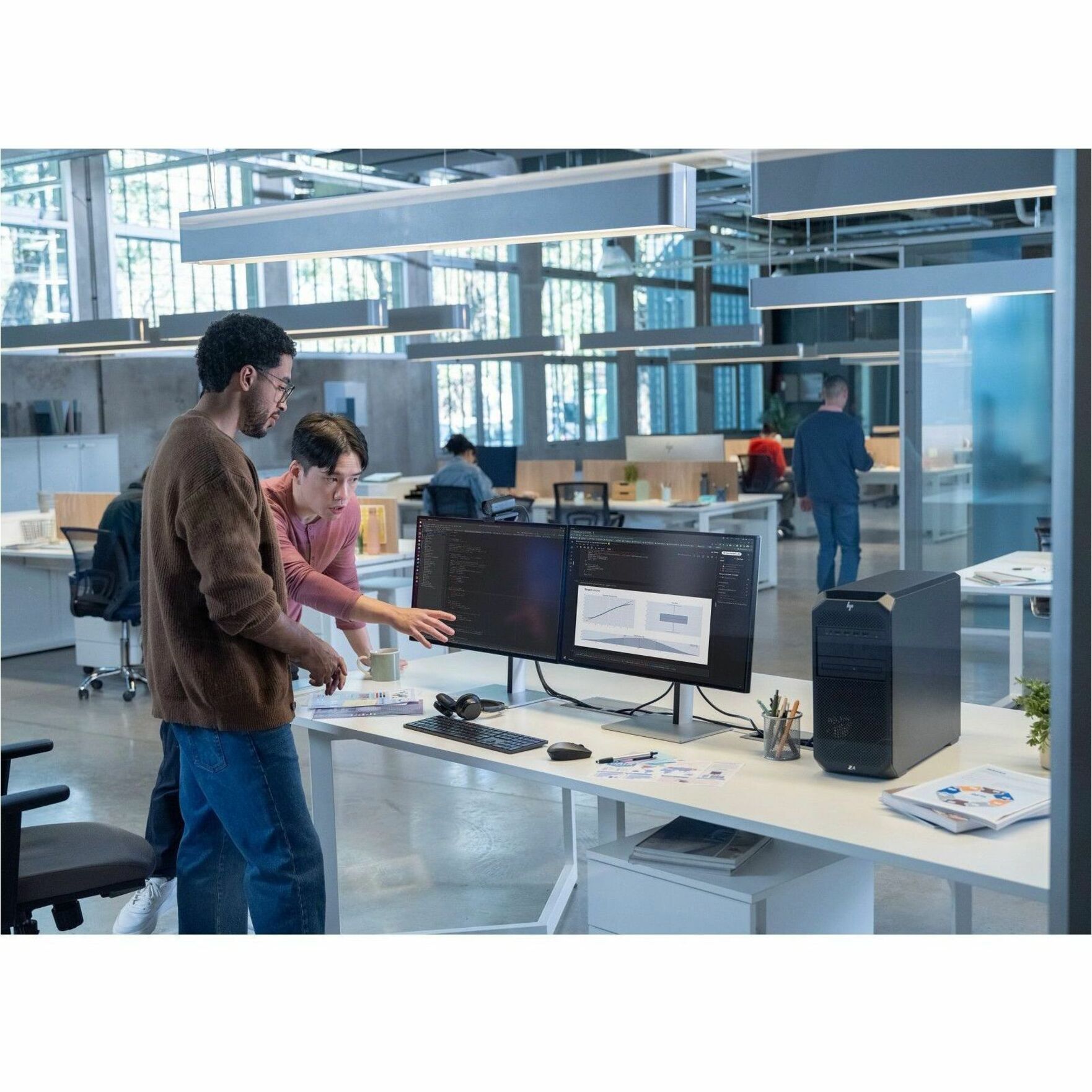 HP Z4 G5 Workstation - 1 x Intel Xeon w7-2475X - 64 GB - Tower - Black - Intel W790 Chip - NVMe, Serial ATA/600 Controller - 0, 1, 5, 10 RAID Levels - Gigabit Ethernet — alternate image2